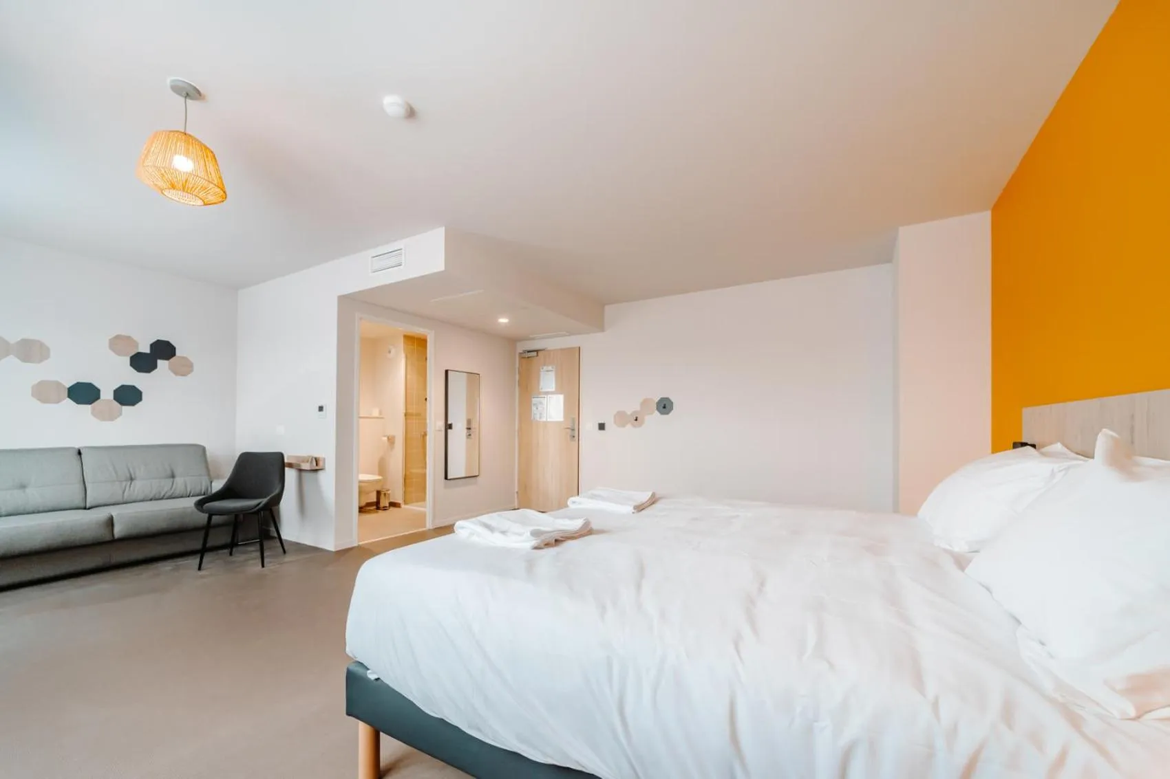 Photo of the whole room, Bed in Beelodge Hotel Blois Centre