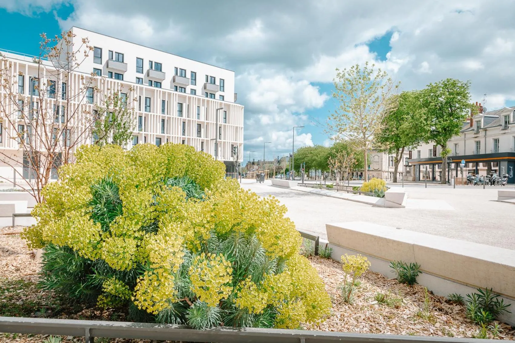 Property building in Beelodge Hotel Blois Centre