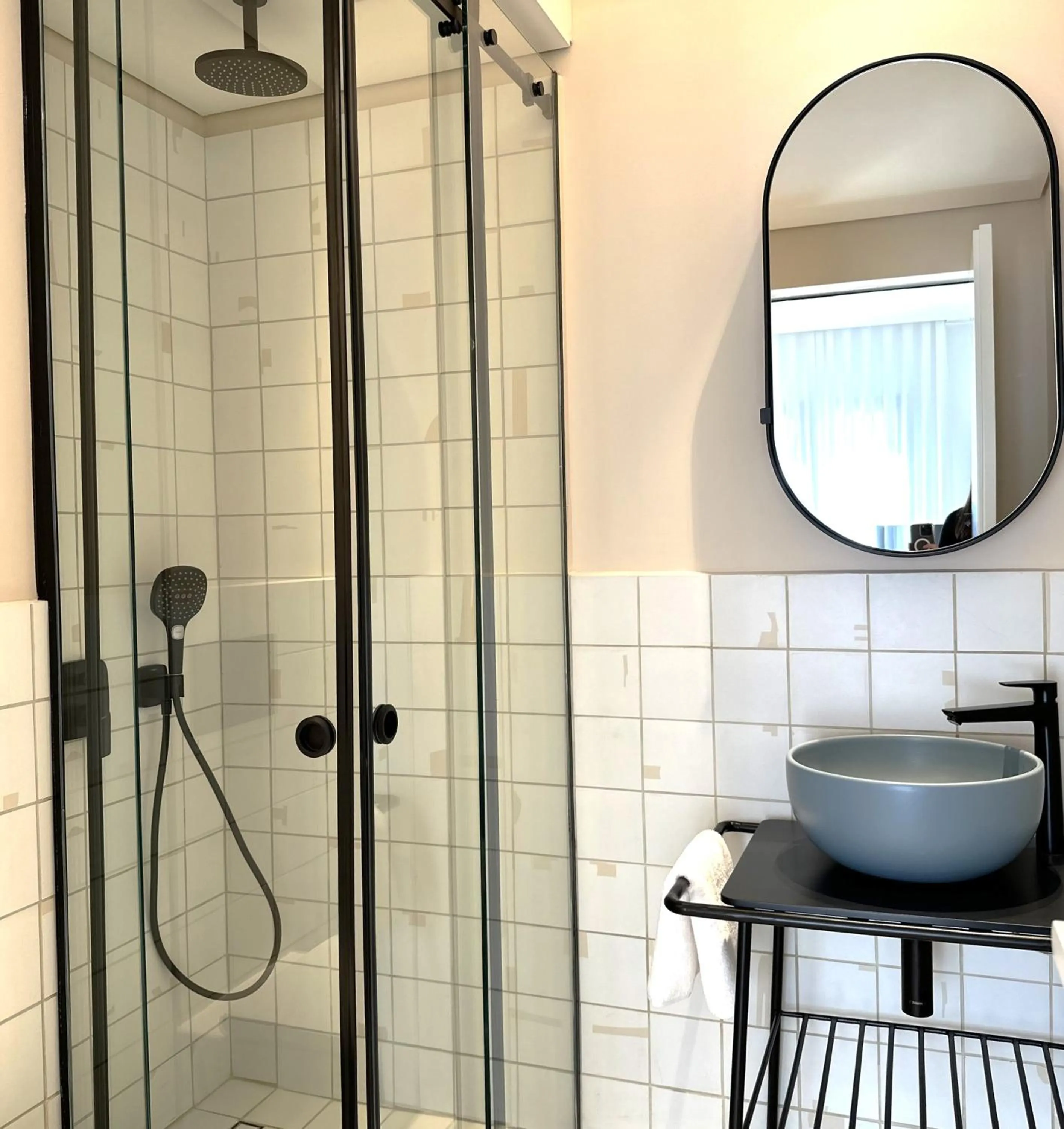 Shower in AIONION RESIDENCES by K&K