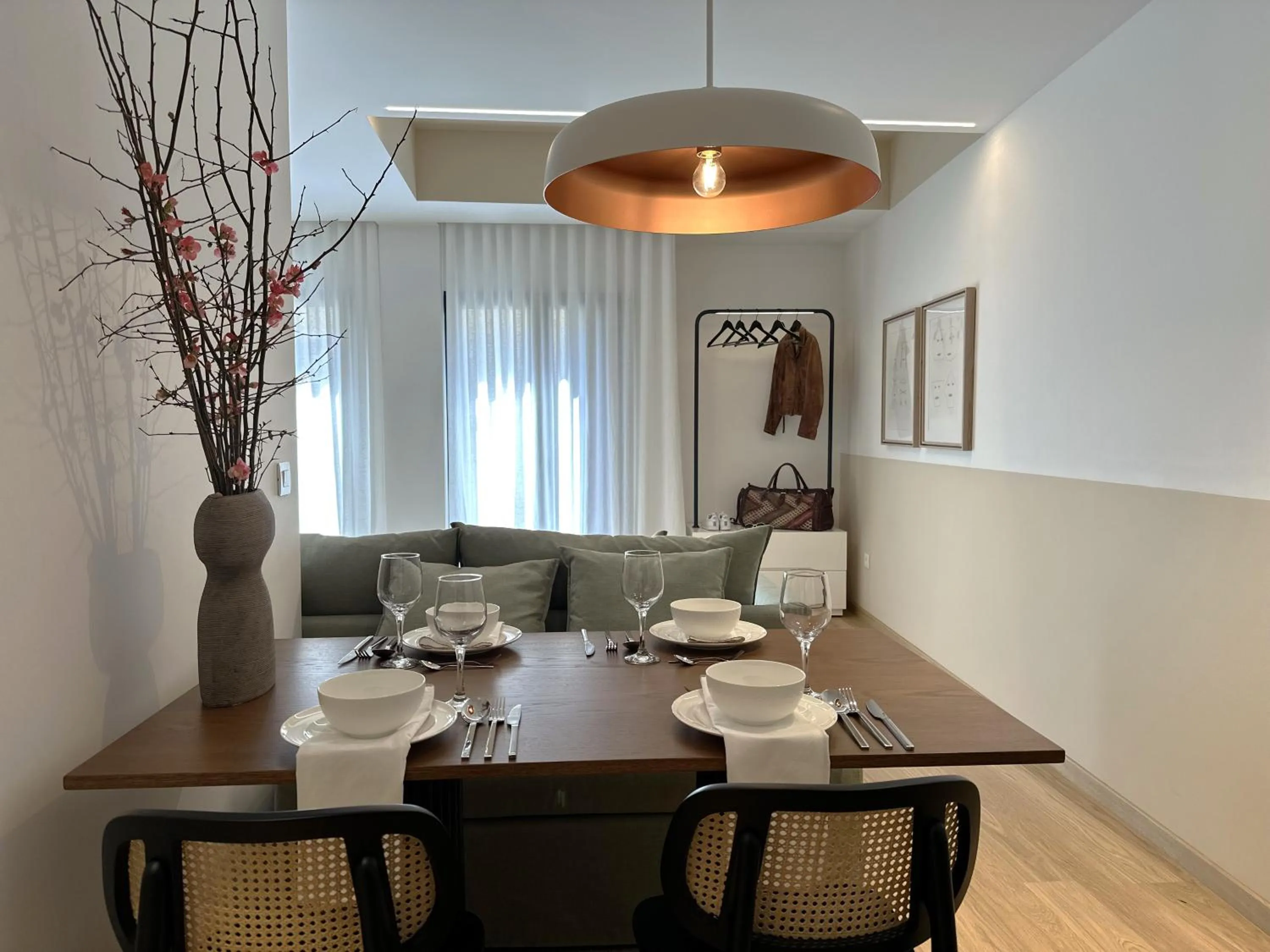 Living room in AIONION RESIDENCES by K&K