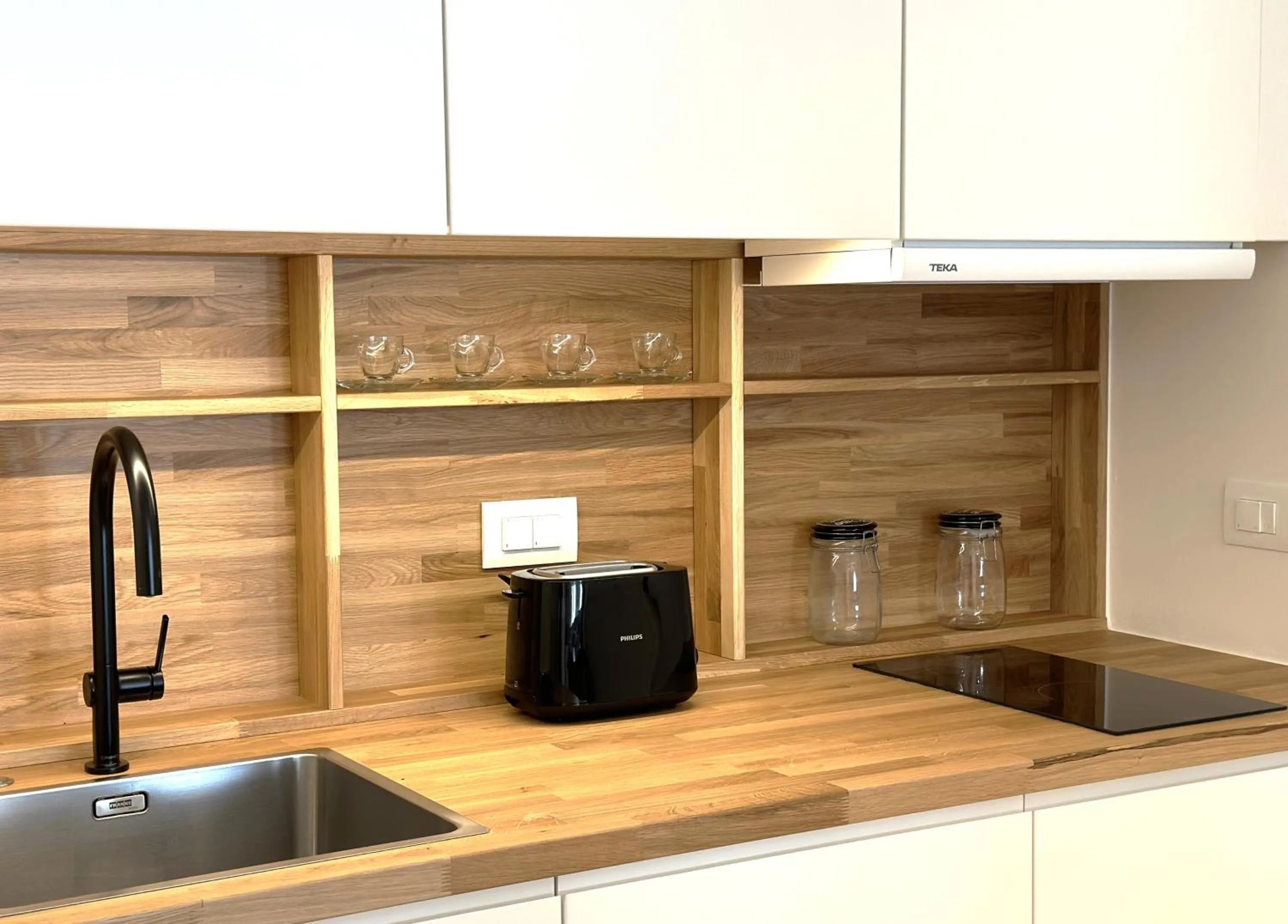 Coffee/tea facilities in AIONION RESIDENCES by K&K