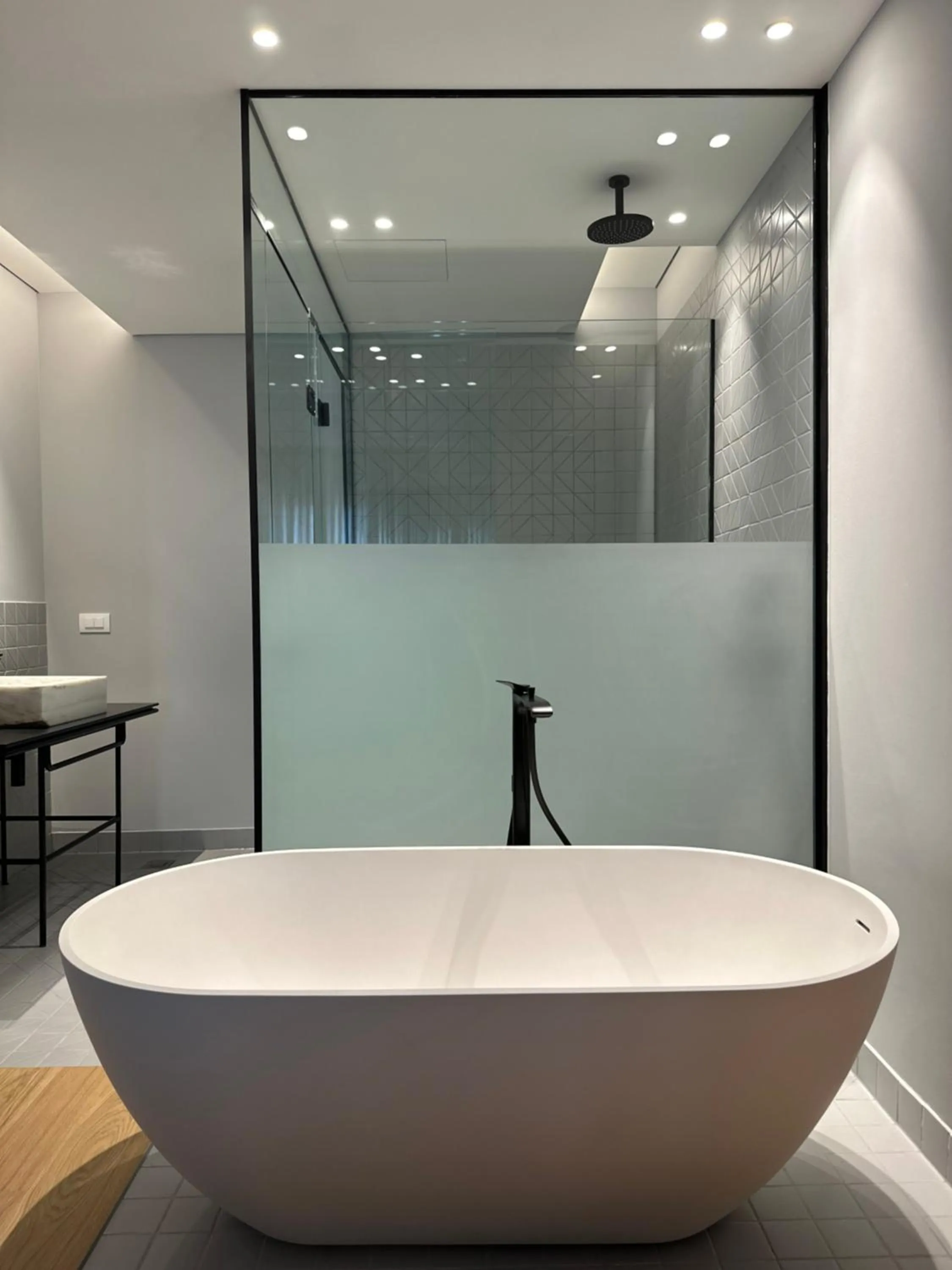 Shower in AIONION RESIDENCES by K&K