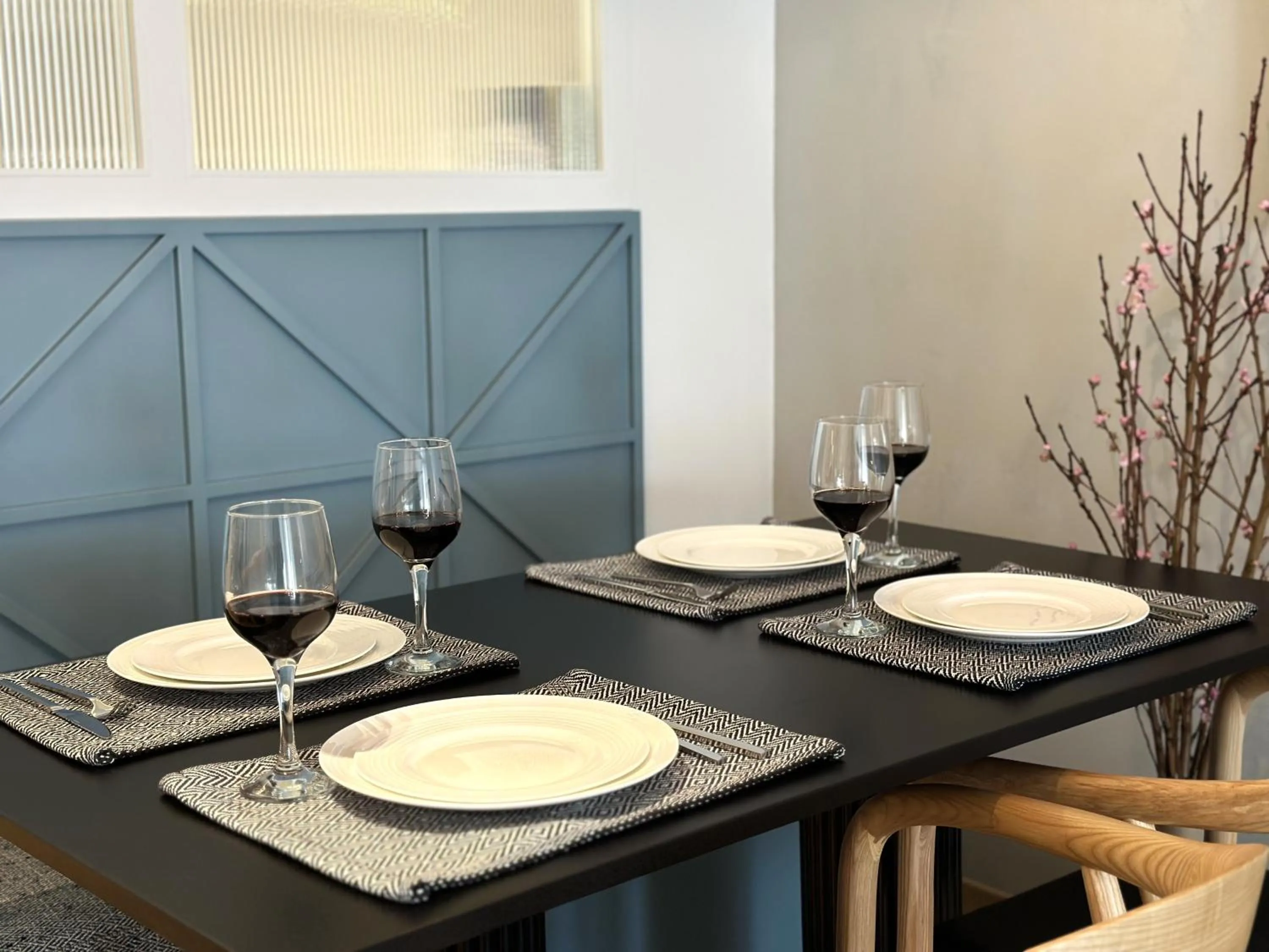 Dining area in AIONION RESIDENCES by K&K