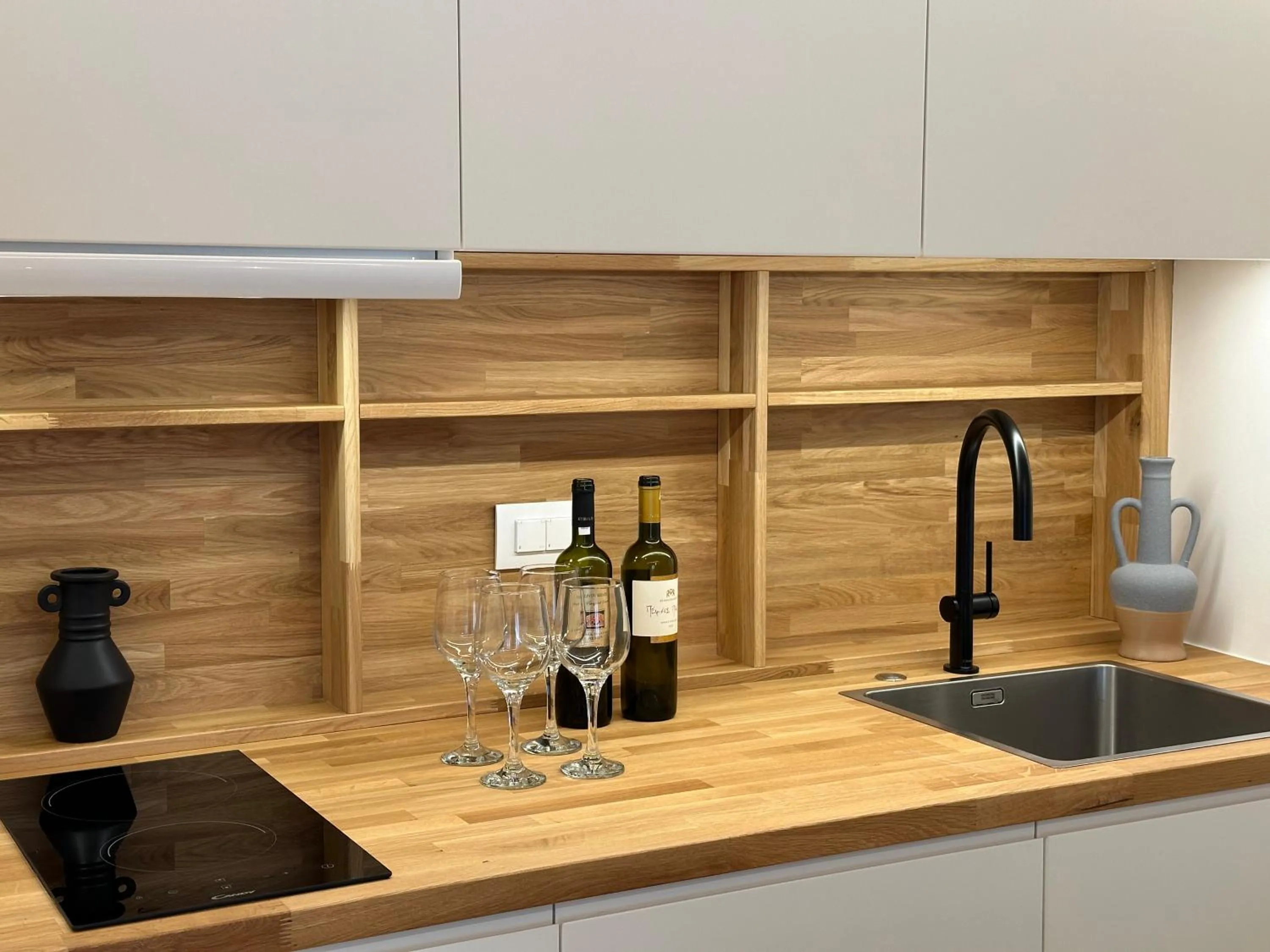 Coffee/tea facilities in AIONION RESIDENCES by K&K