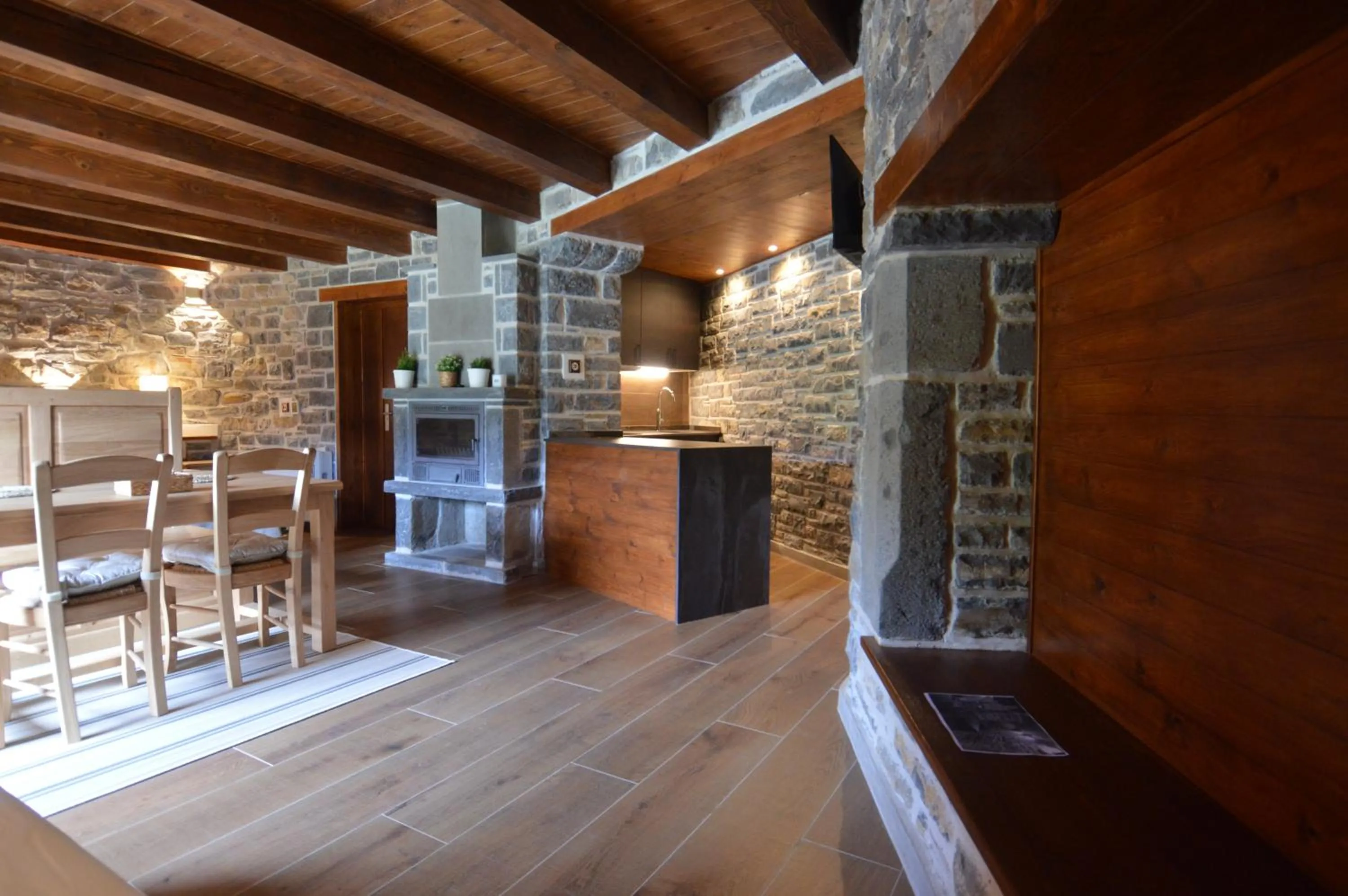 Kitchen or kitchenette in Hotel Rural El Portón de Murillo