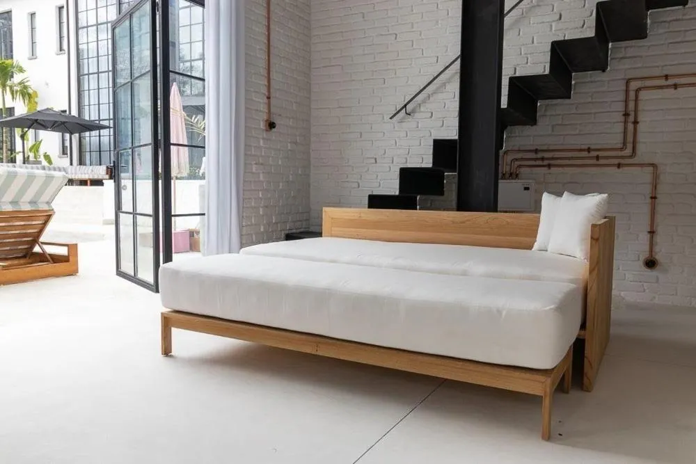 Living room, Bed in Miss Ceylon