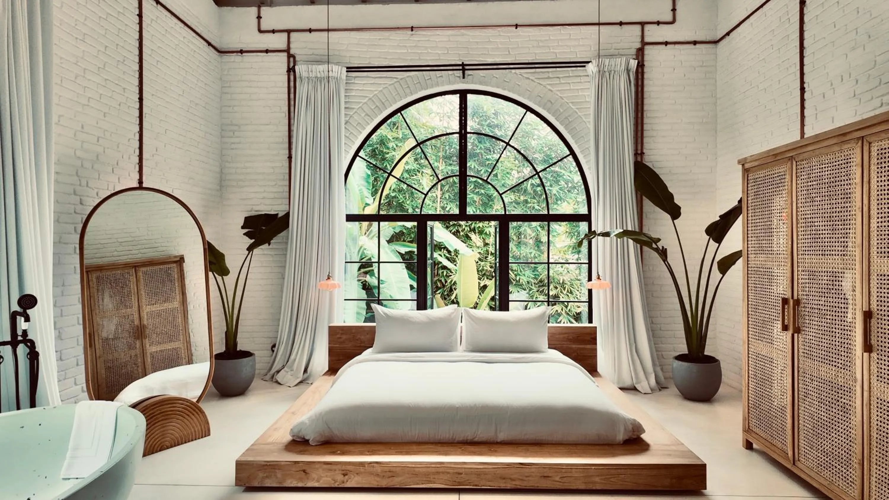 Bedroom, Bed in Miss Ceylon