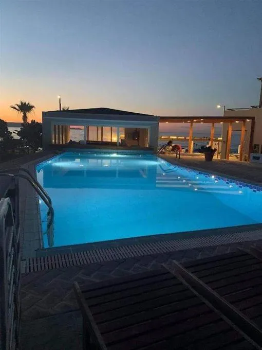 Yria Beach Hotel