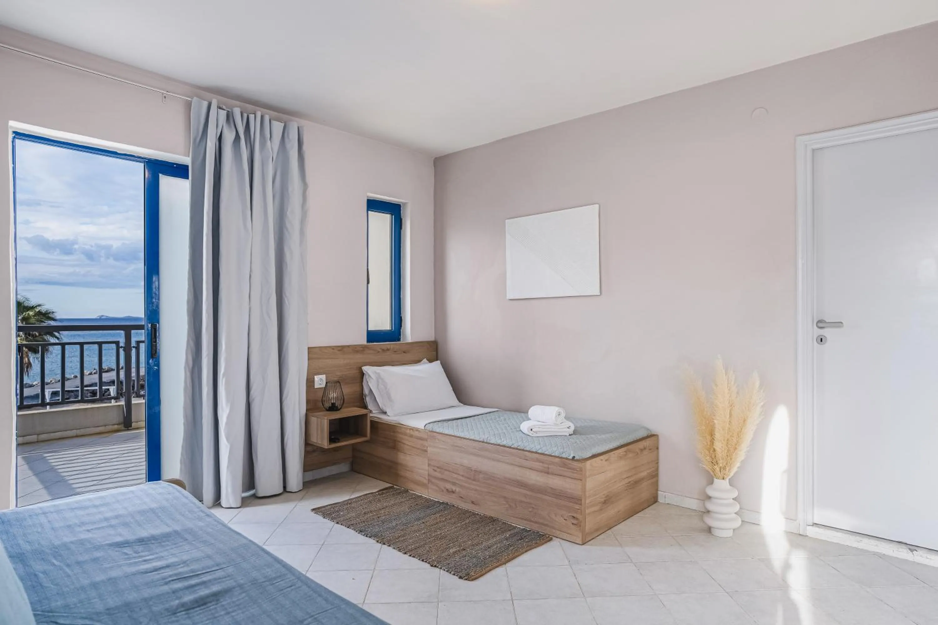 Bed in Yria Beach Hotel