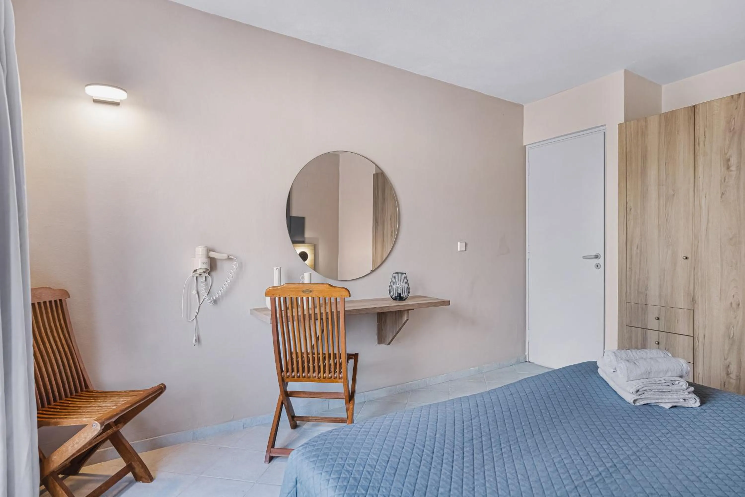 Bed in Yria Beach Hotel