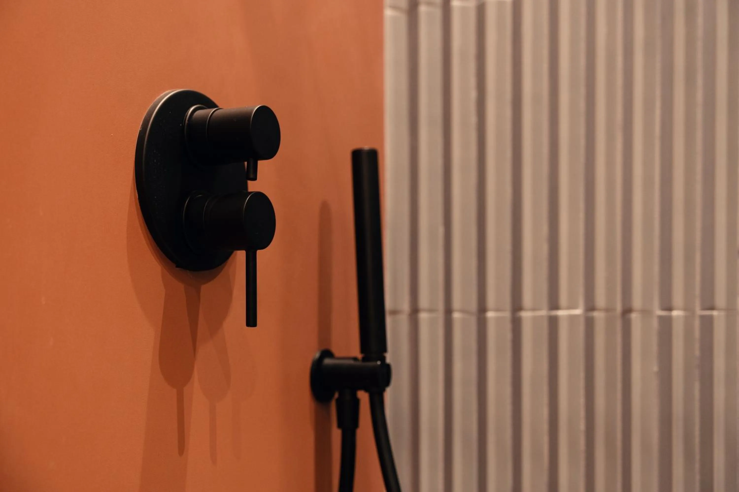 Shower in The Flow - Via Del Corso