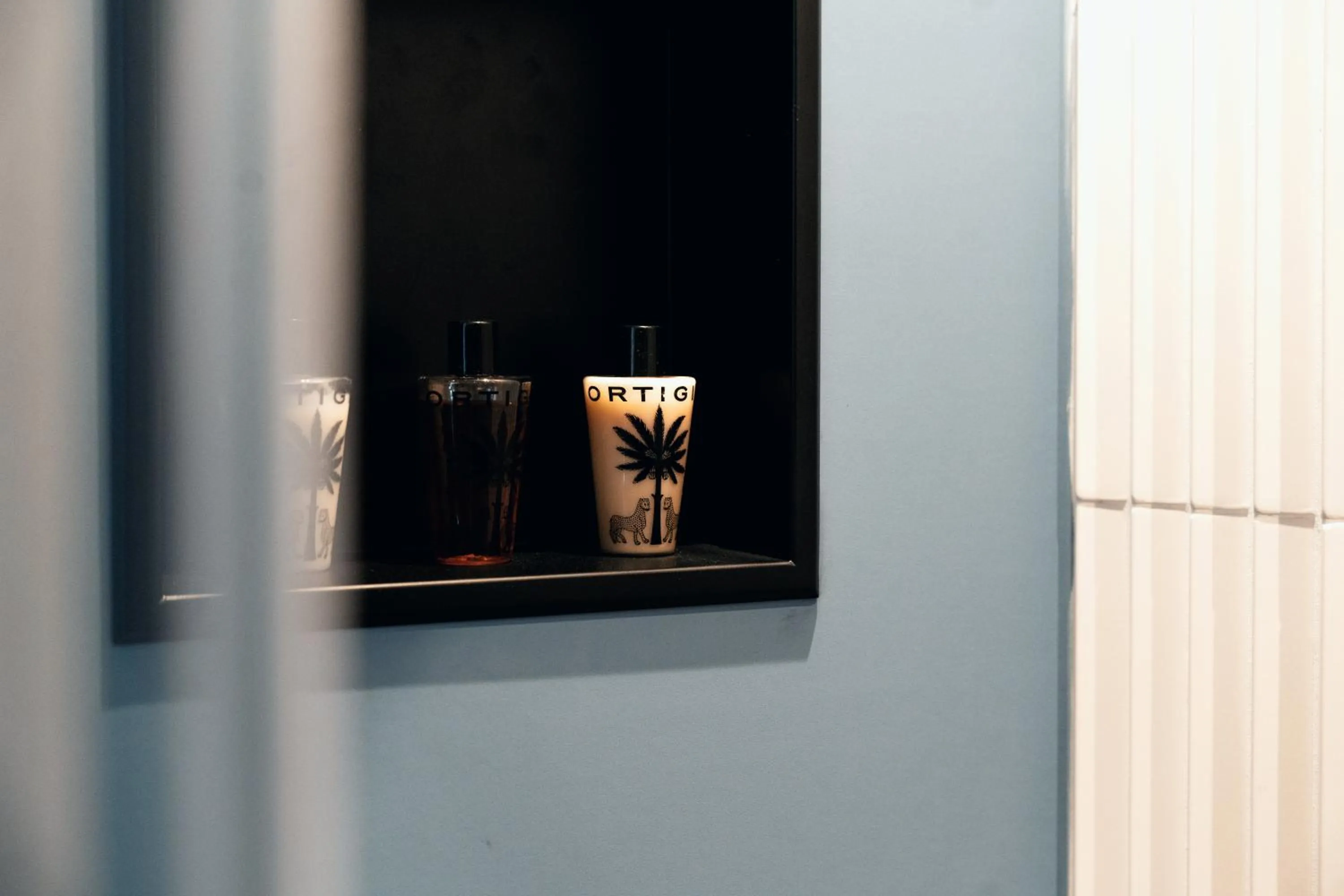 Decorative detail in The Flow - Via Del Corso