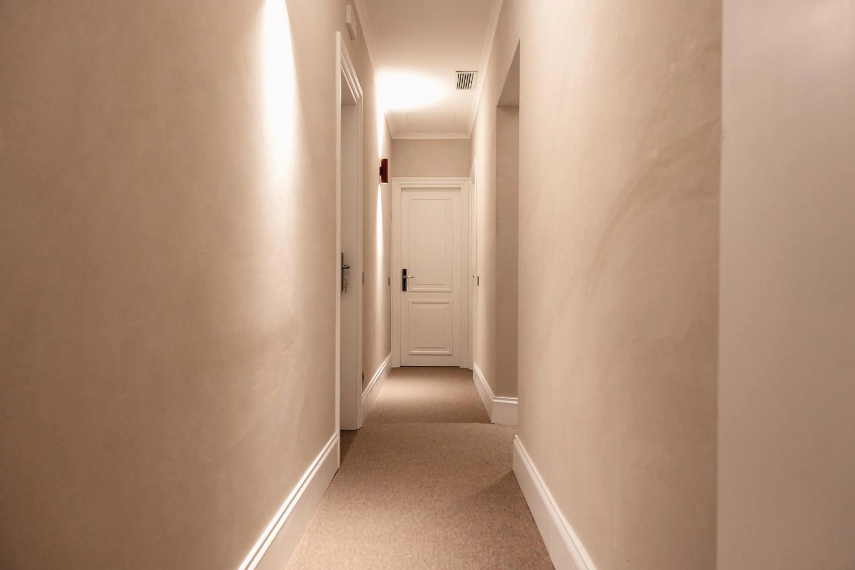 Decorative detail in The Flow - Via Del Corso