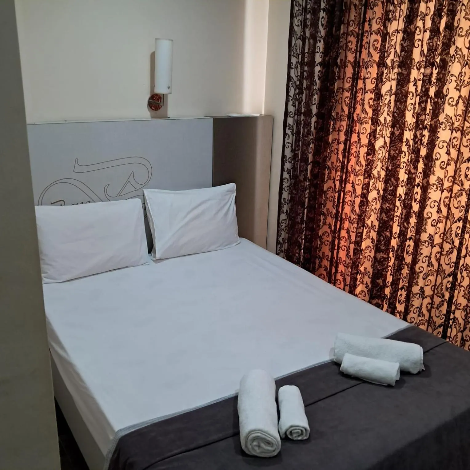 Bed in BONE BEST OTEL