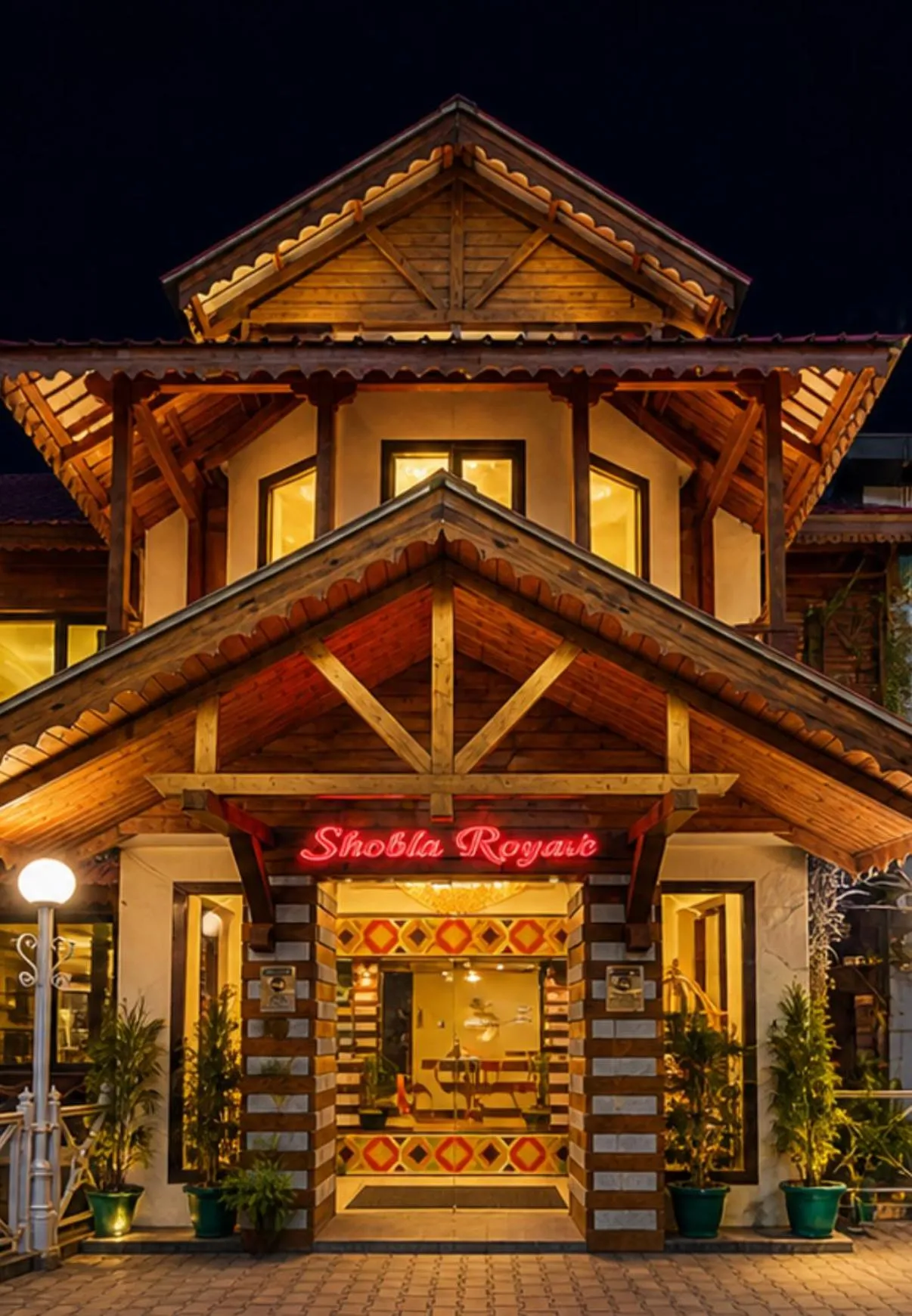 Facade/entrance in Shobla Royale
