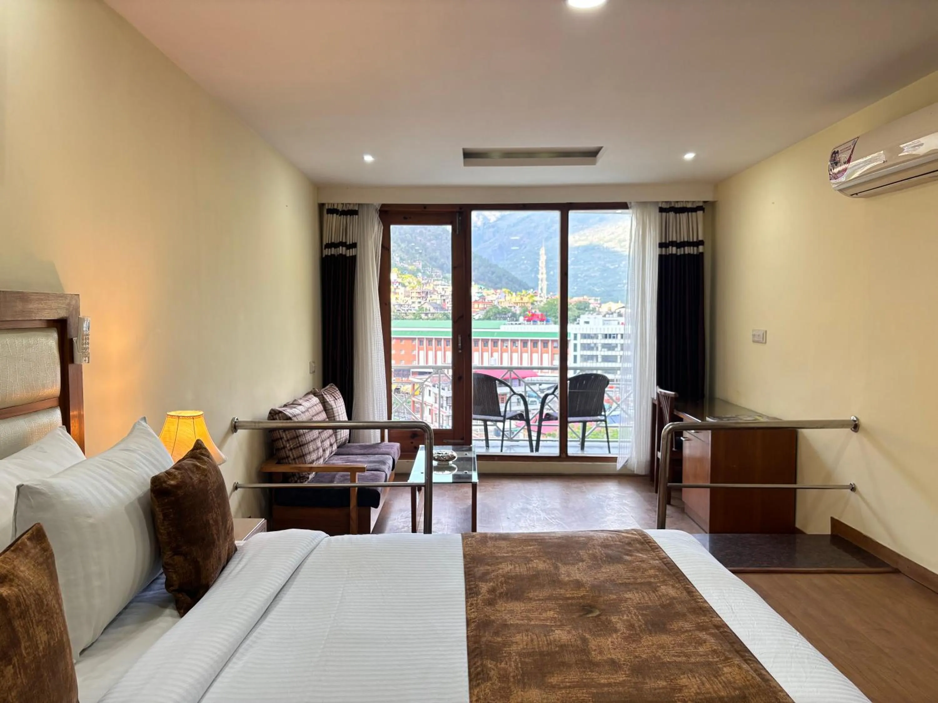 Mountain view, Bed in Shobla Royale