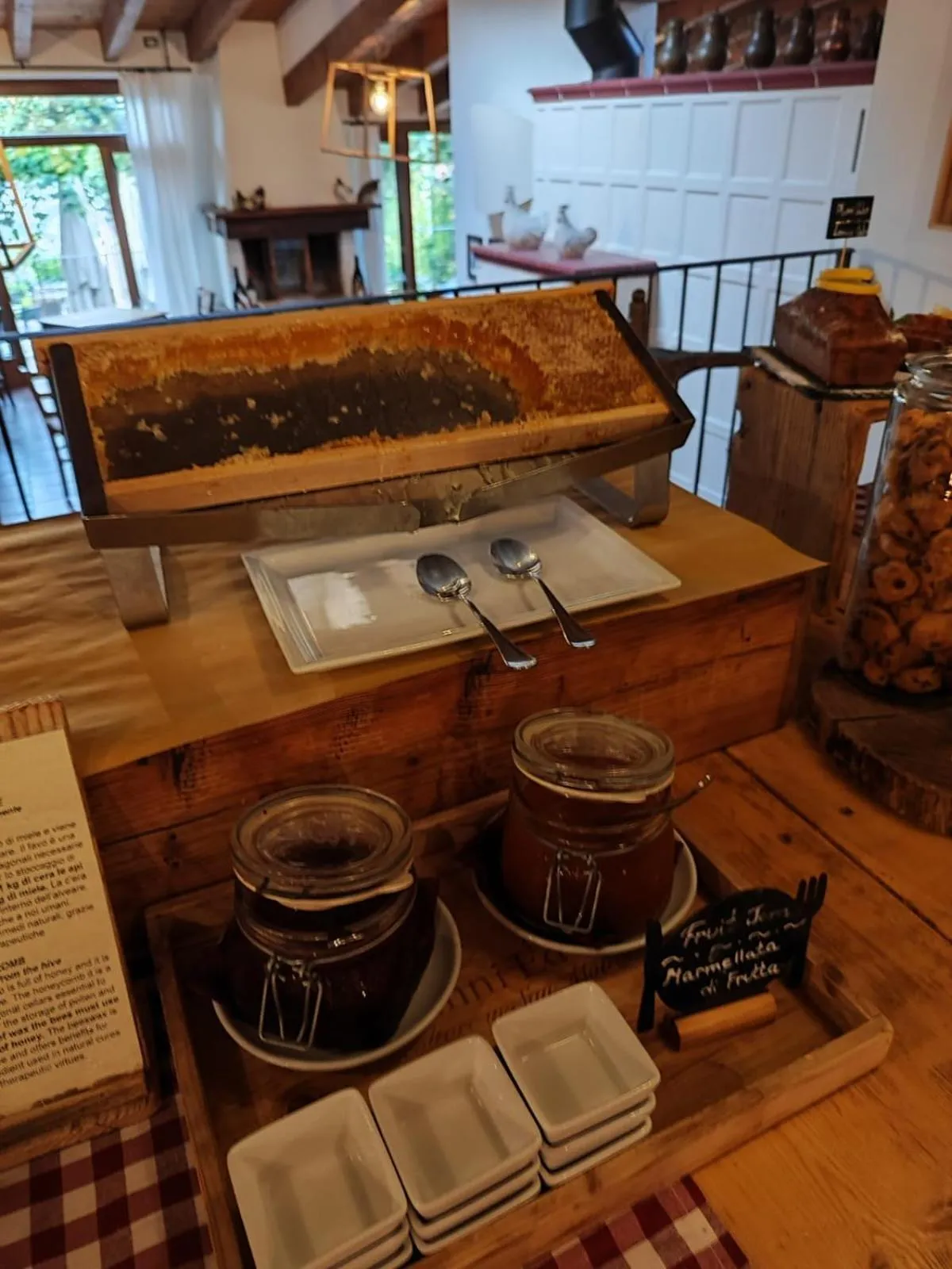 Breakfast in La Vineria di San Mattia