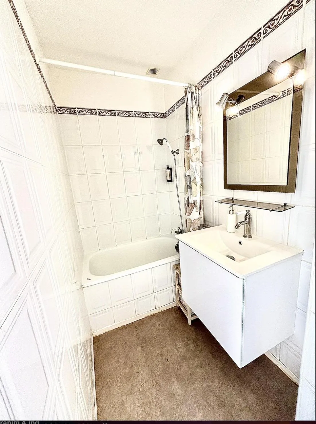 Bathroom in Hôtel Le Chalet