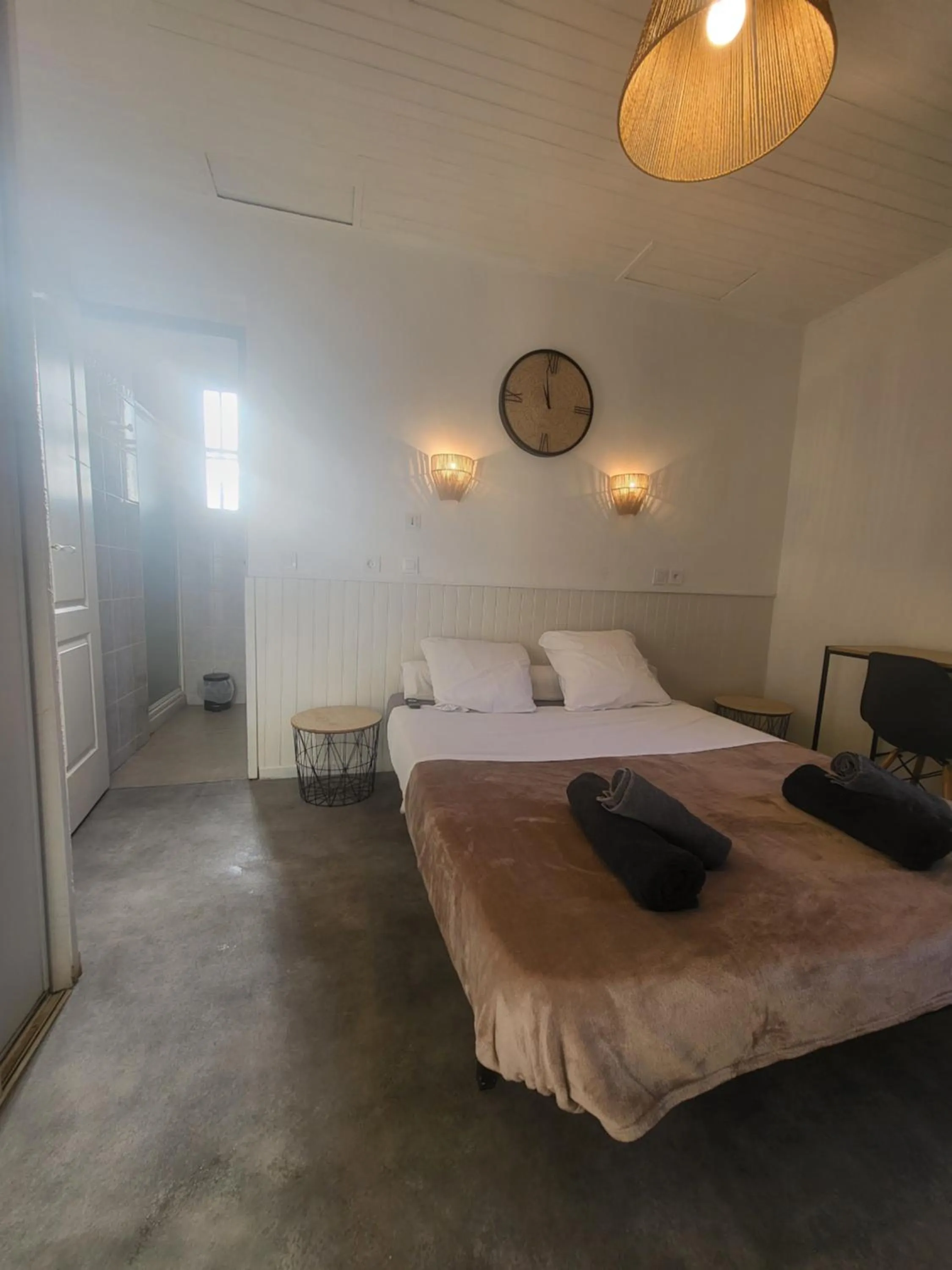 Bedroom, Bed in Hôtel Le Chalet