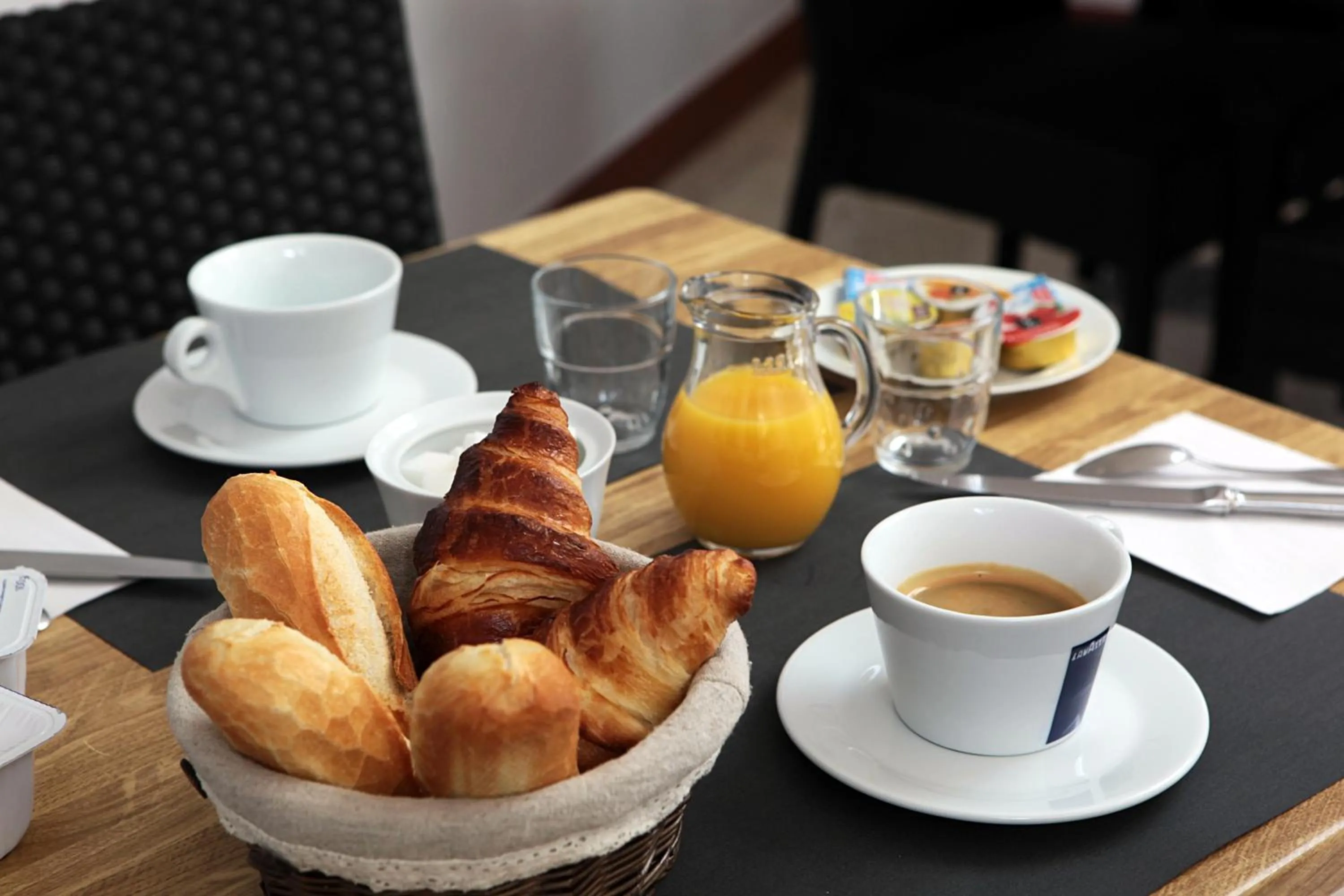 Food and drinks in Hôtel Le Chalet