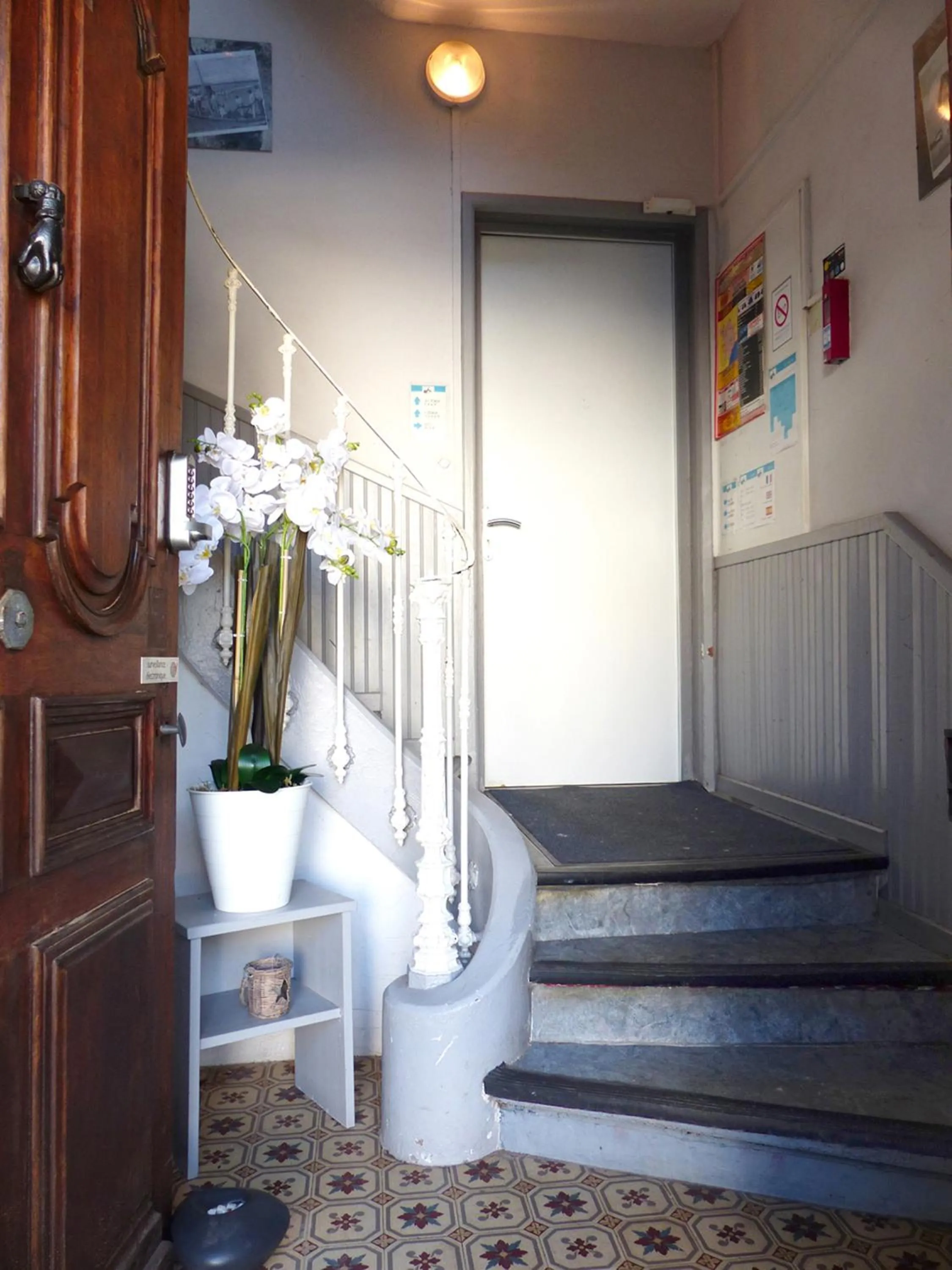 Facade/entrance in Hôtel Le Chalet