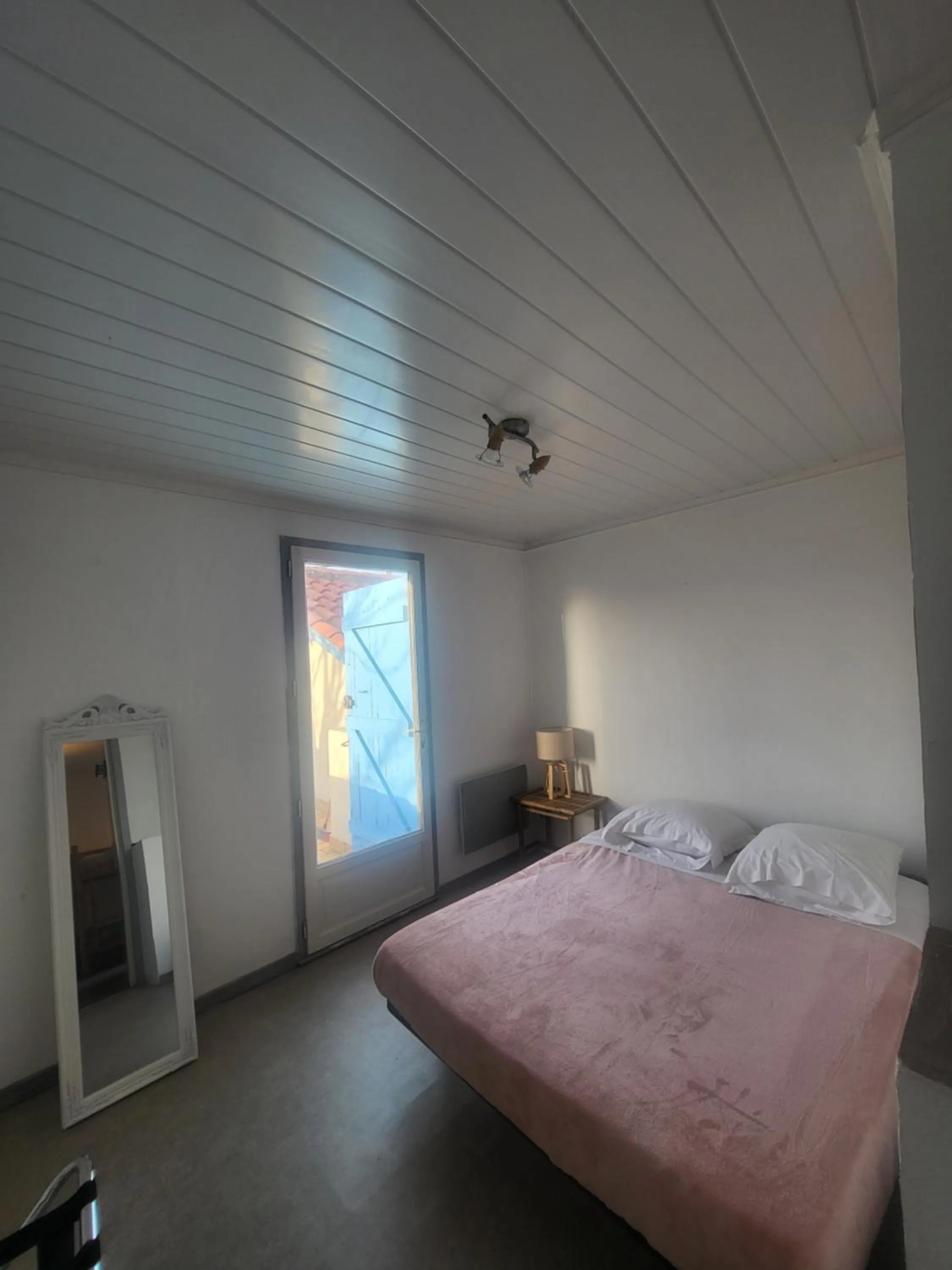 Bedroom, Bed in Hôtel Le Chalet