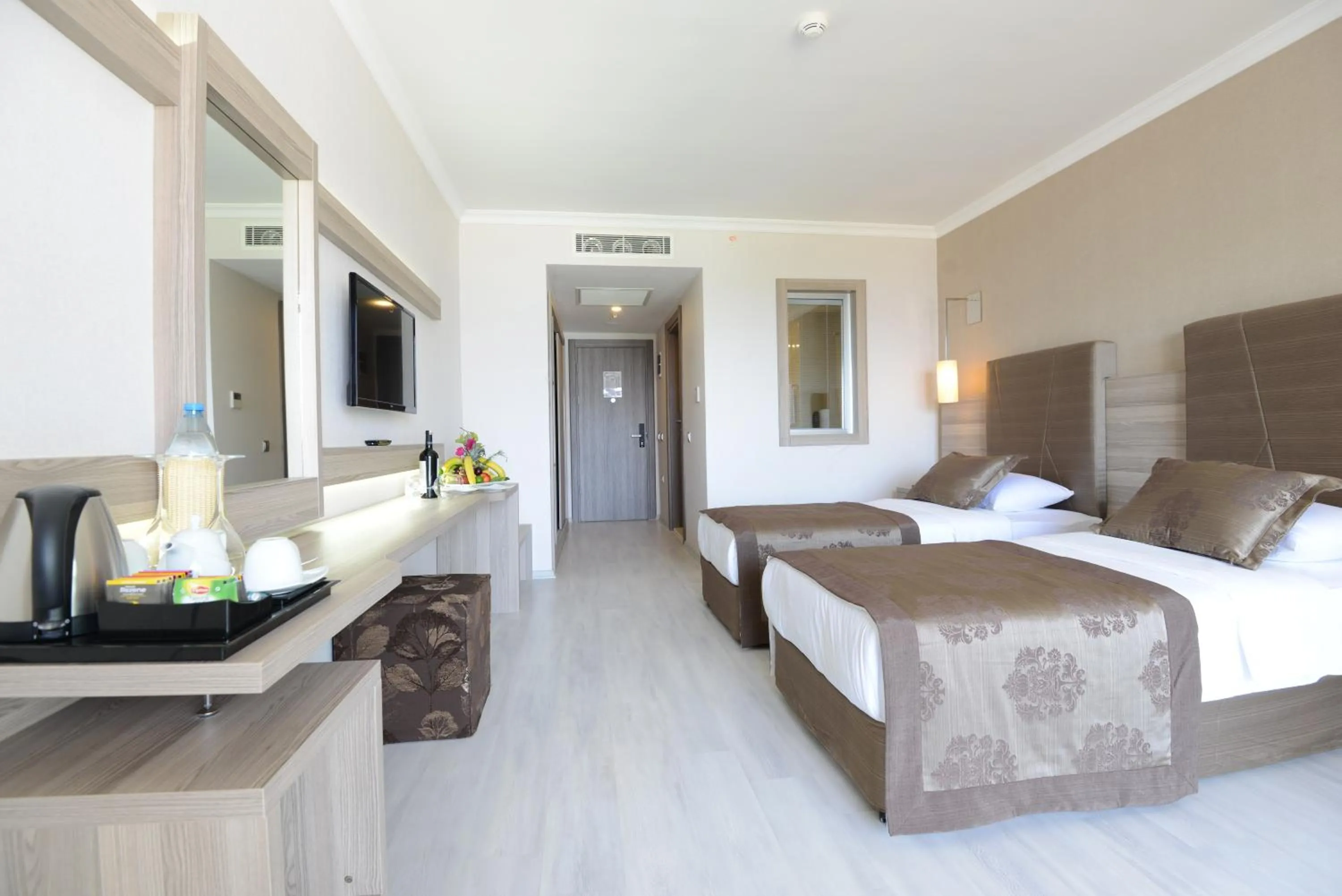 Photo of the whole room, Bed in Green Nature Diamond