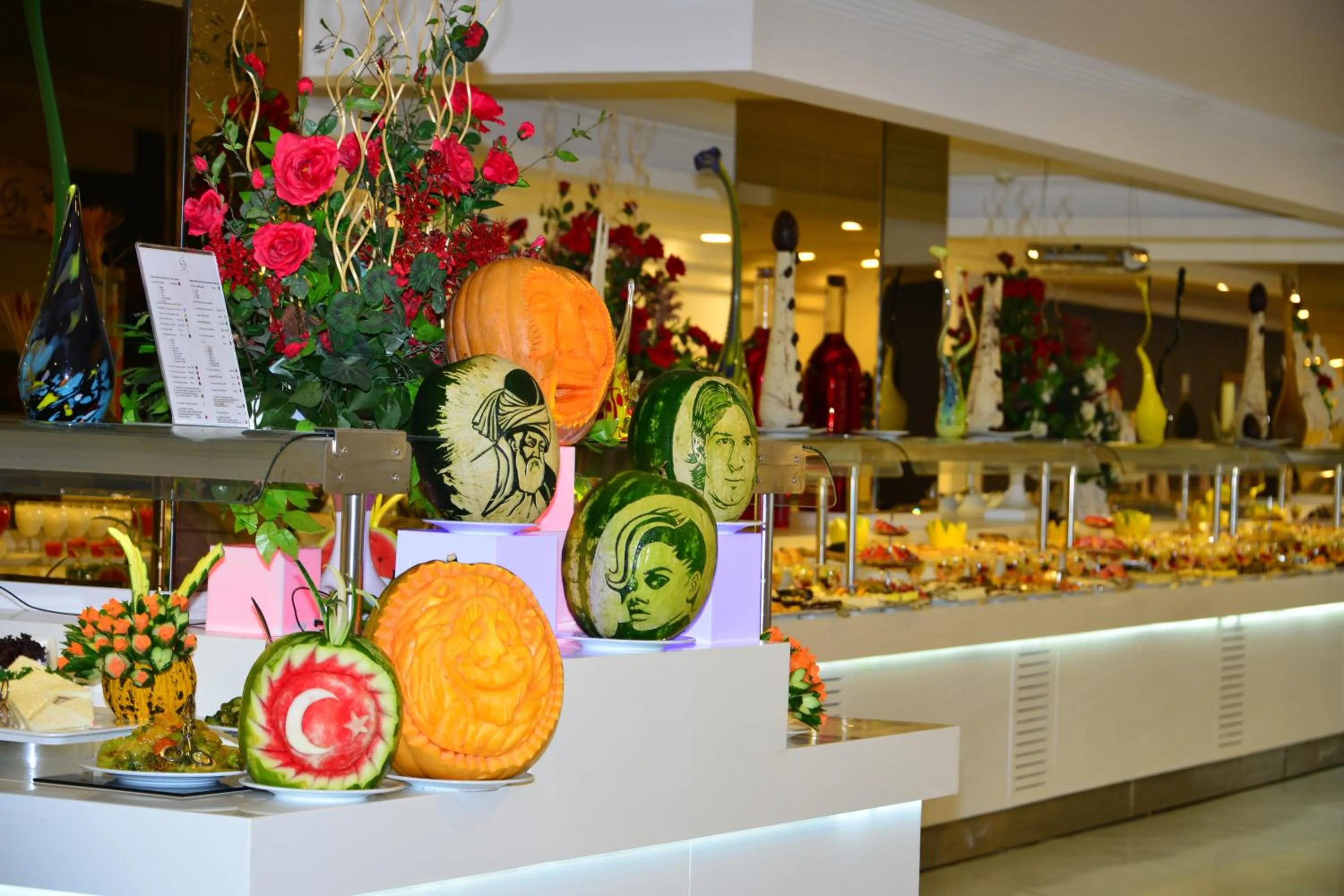 Restaurant/places to eat in Green Nature Diamond