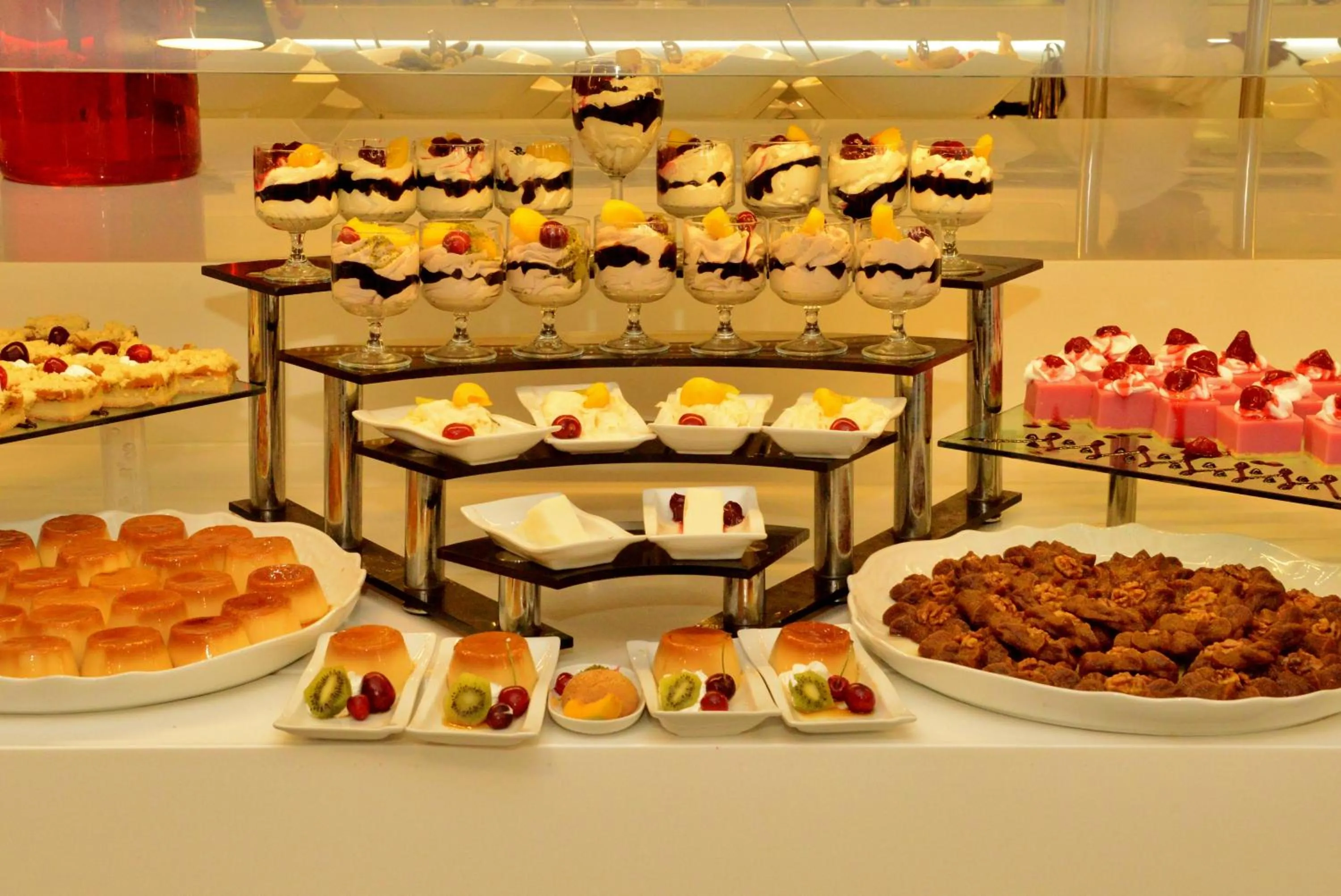 Restaurant/places to eat in Green Nature Diamond