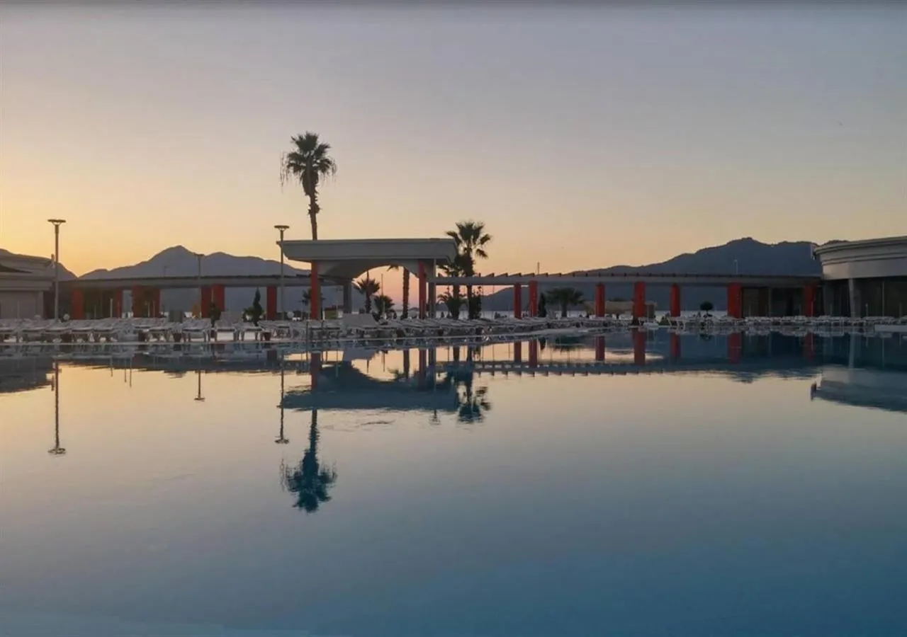 Sunrise in Green Nature Diamond