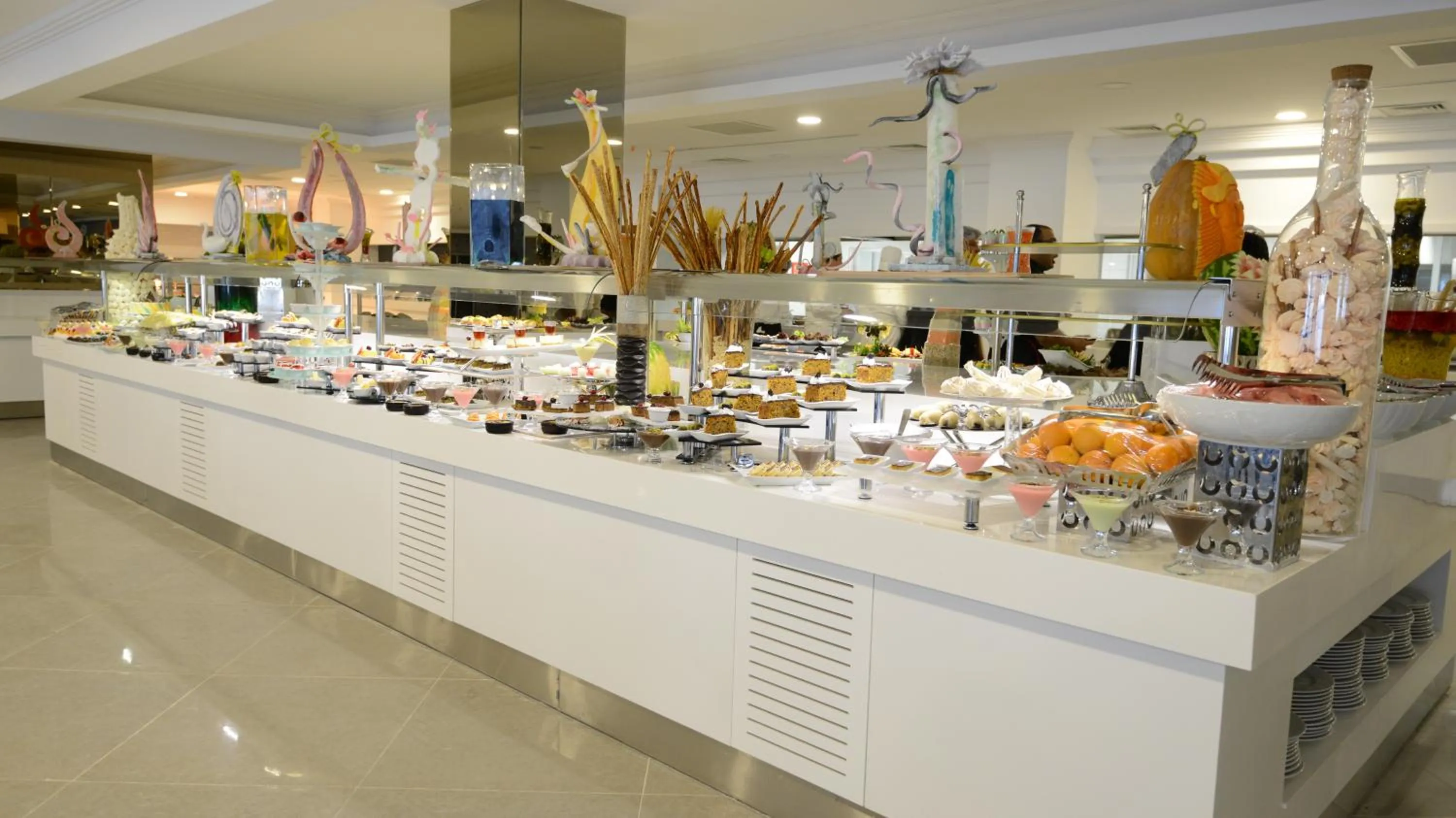 Restaurant/places to eat in Green Nature Diamond