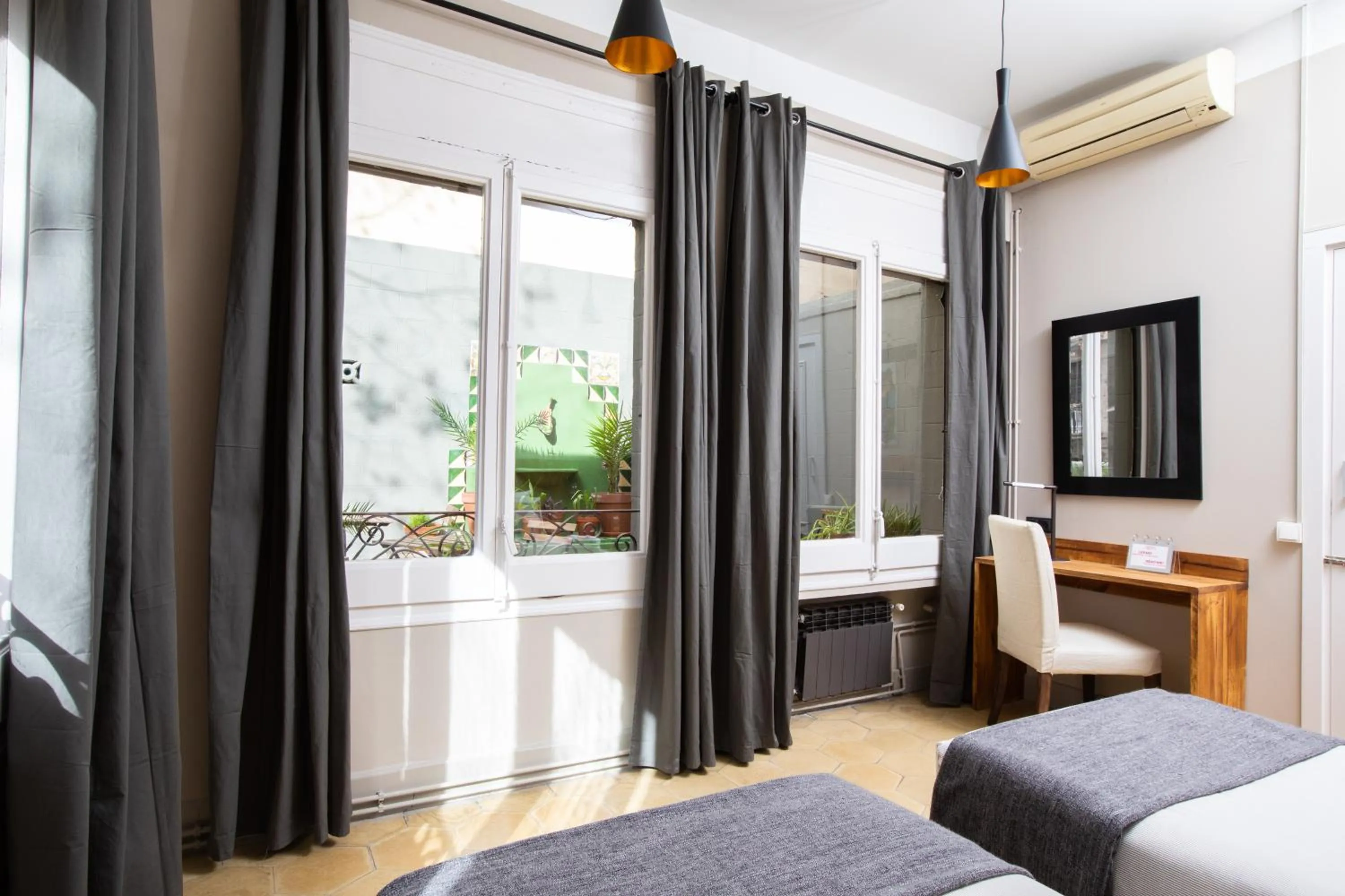 Bed in Jardinets Guest House