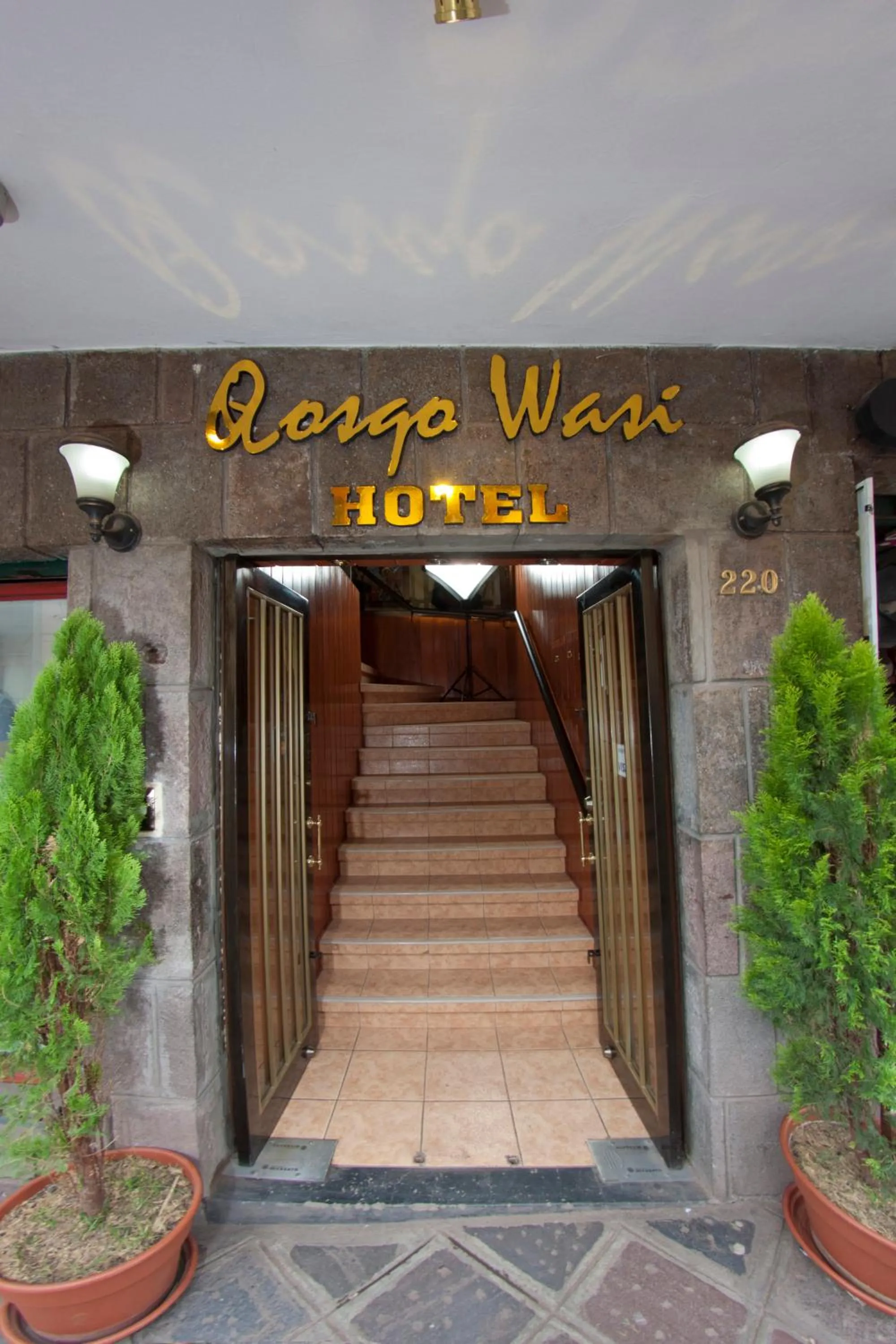 Property building in Qosqo Wasi