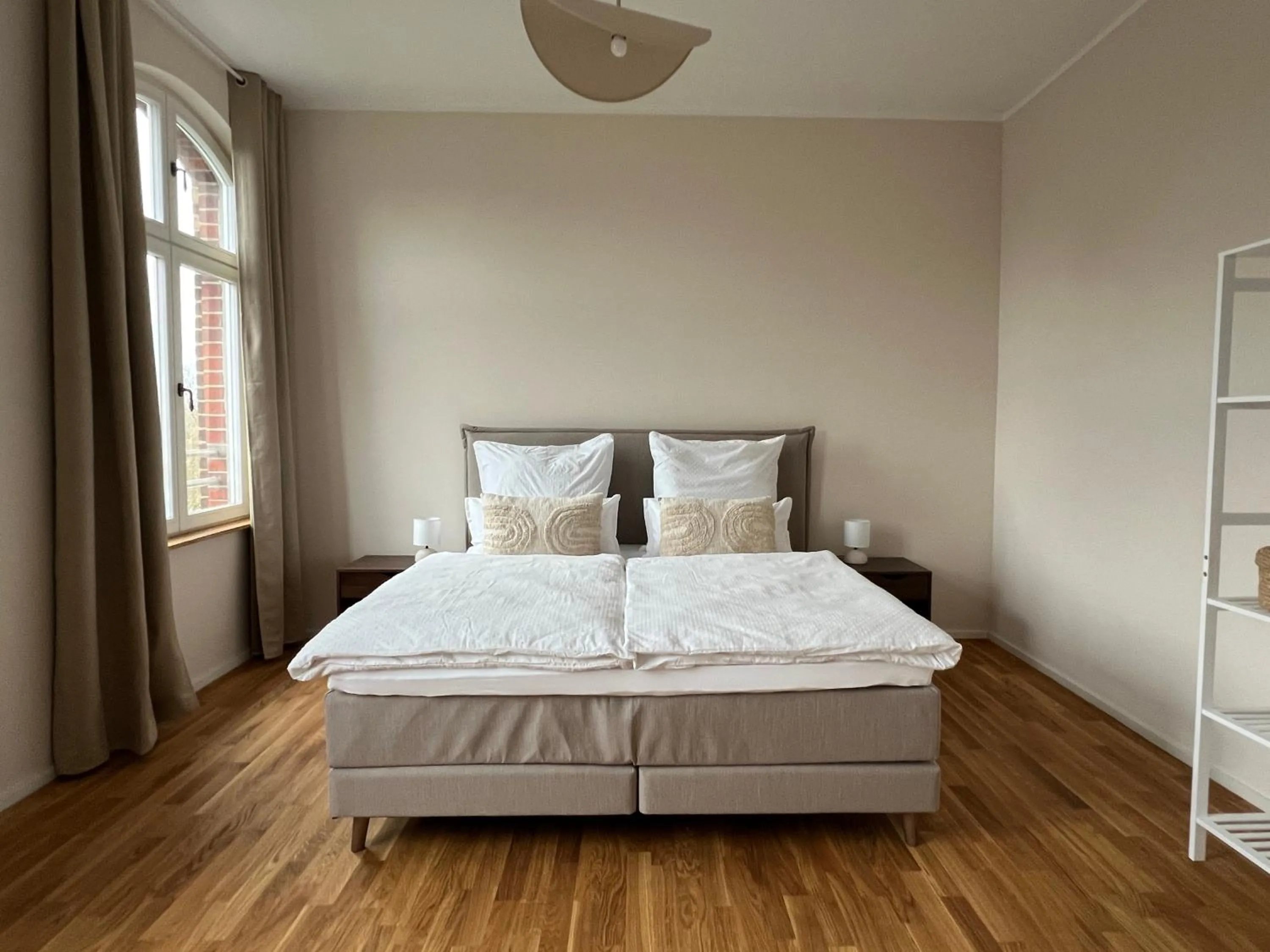 Bed in AMAYA LIVING 80qm Japandi Krefeld Zentrum