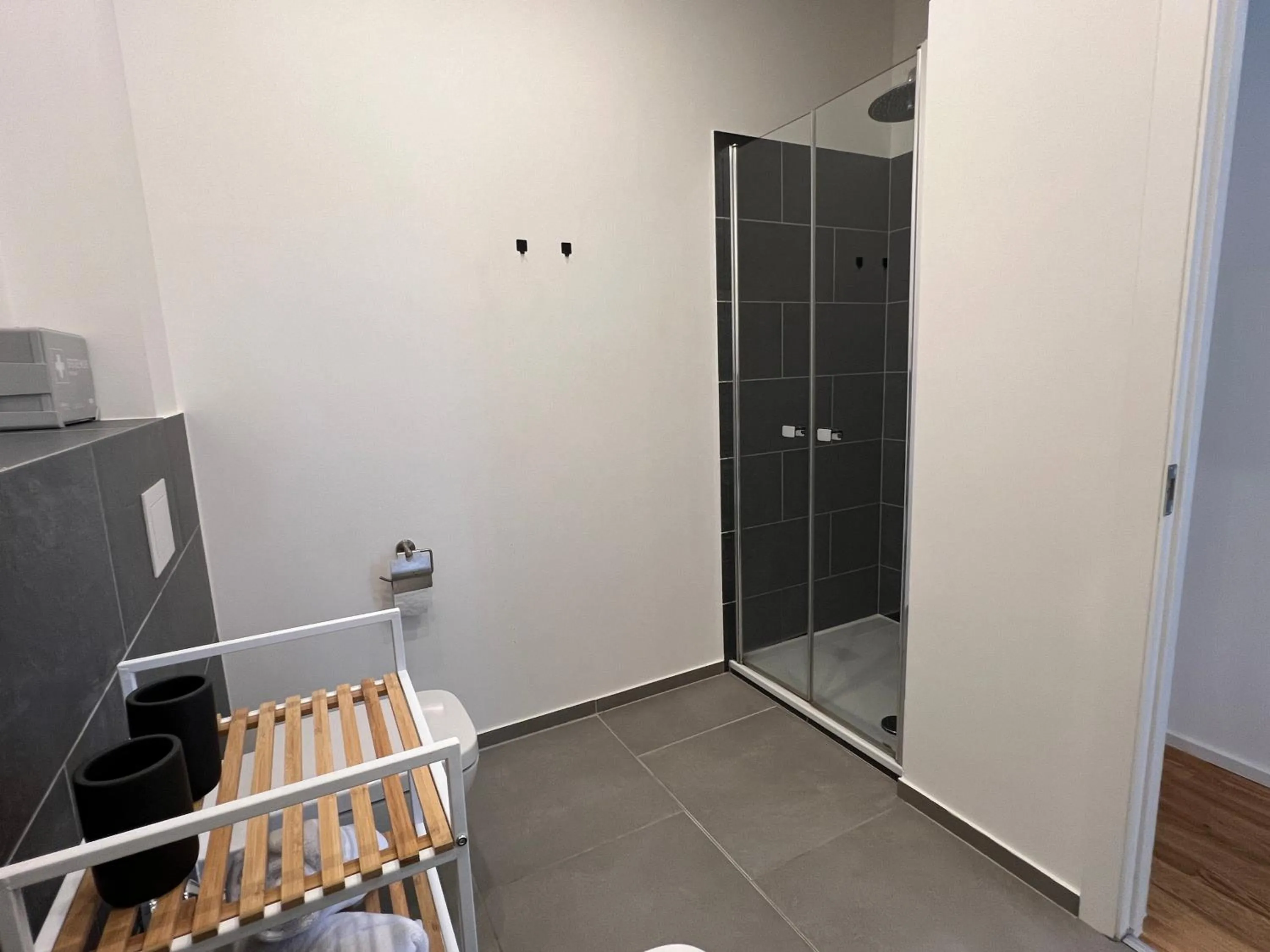 Shower in AMAYA LIVING 80qm Japandi Krefeld Zentrum