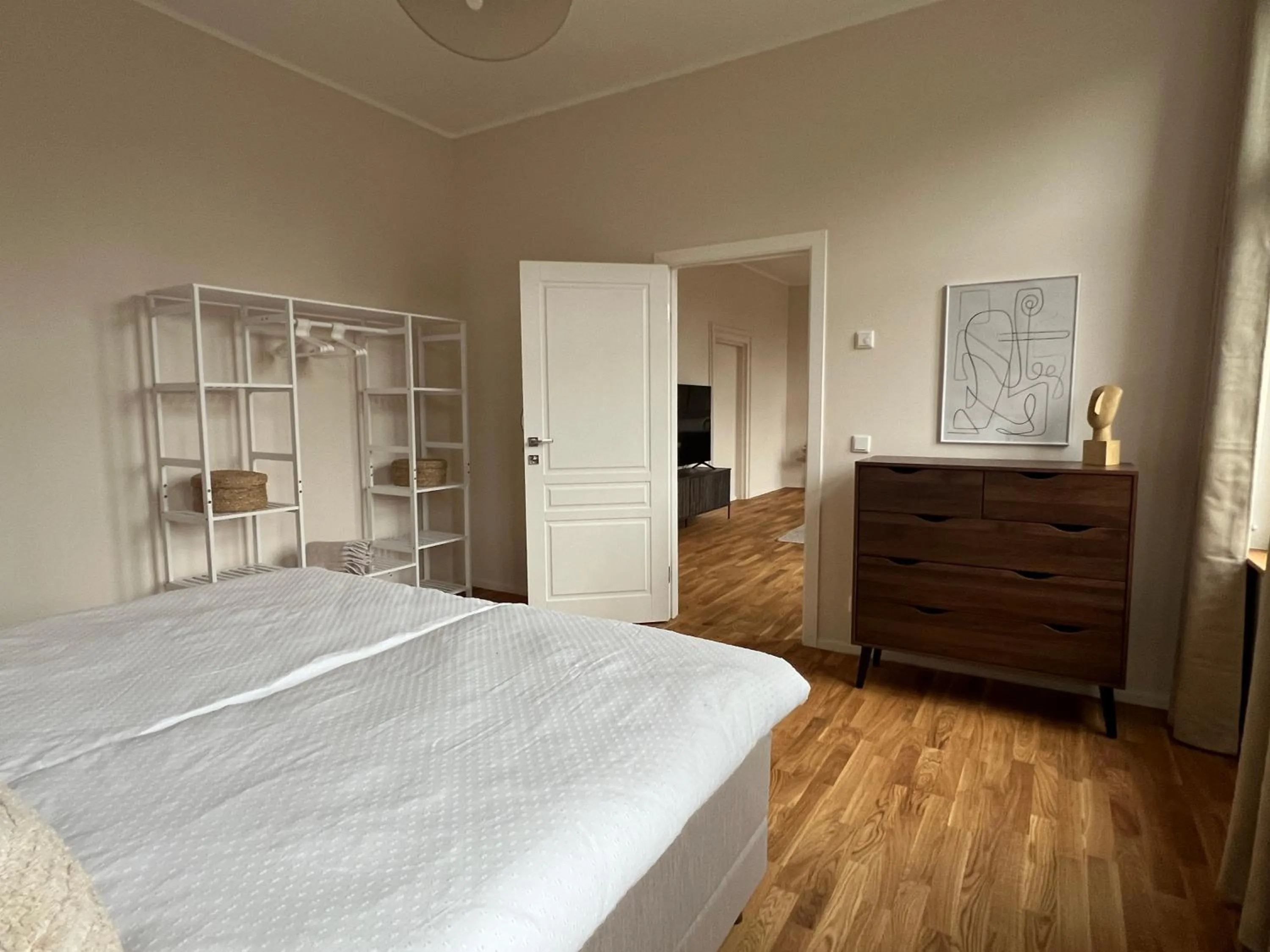 Bed in AMAYA LIVING 80qm Japandi Krefeld Zentrum