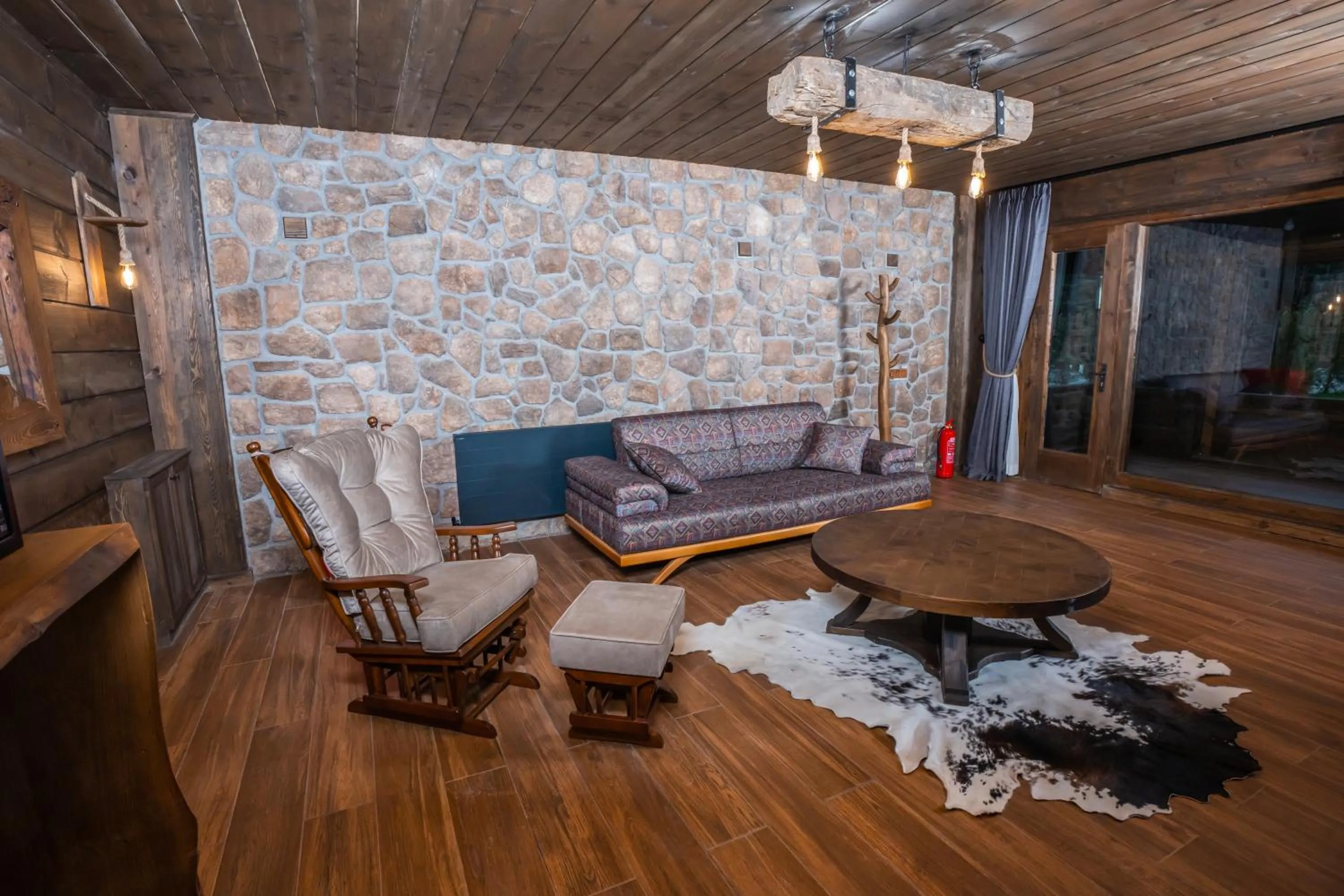 Bİ ABANT MASALI VİLLAGE HOTEL