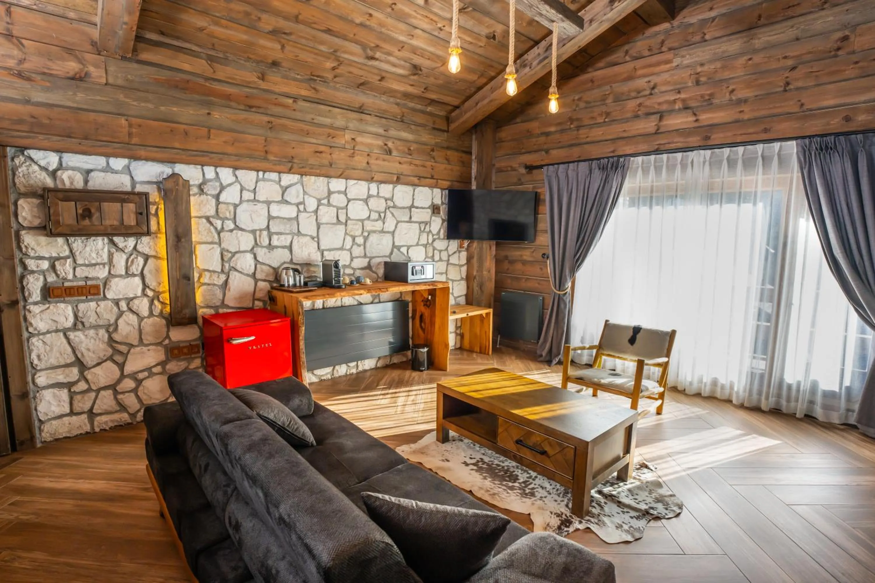 Bİ ABANT MASALI VİLLAGE HOTEL