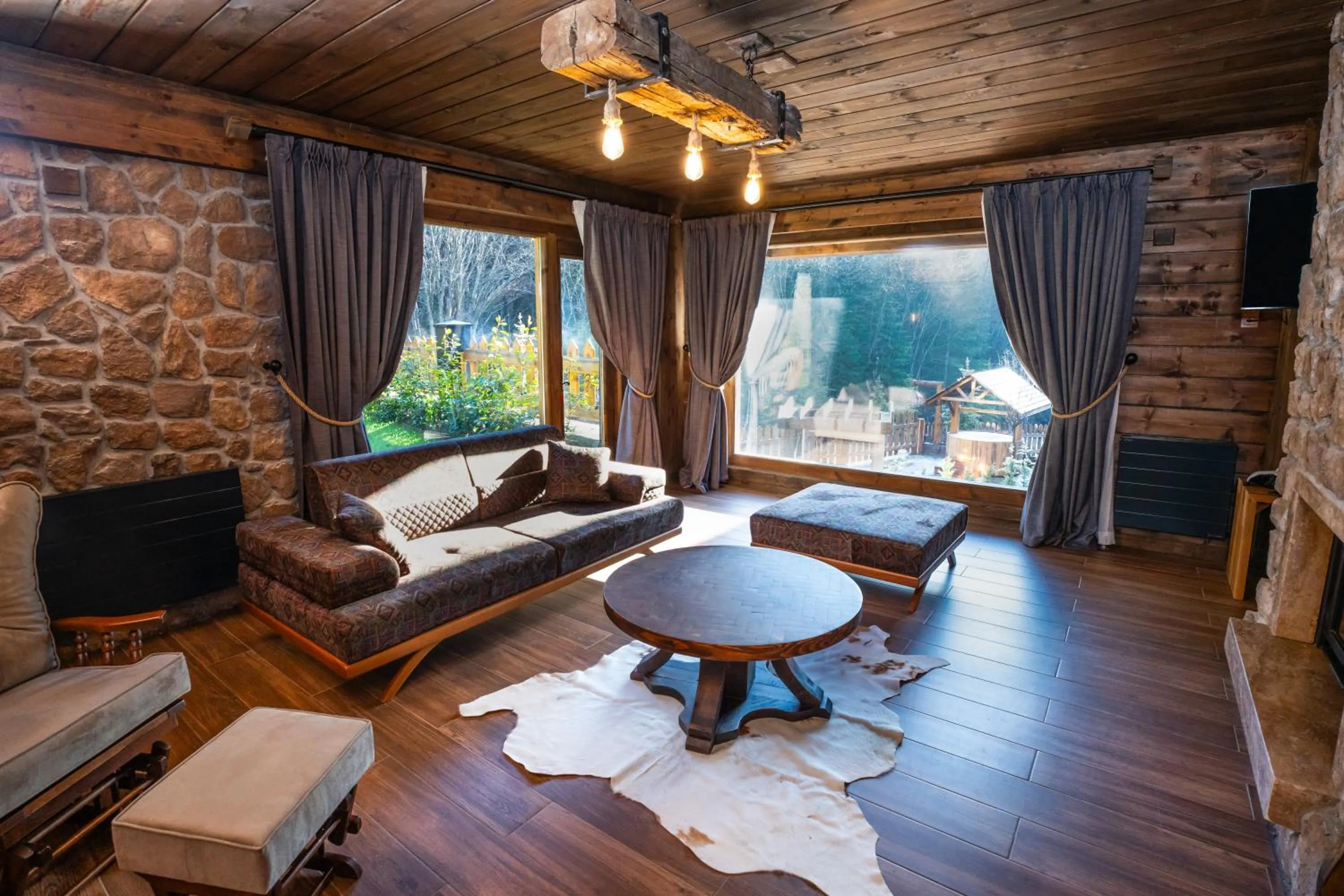 Bİ ABANT MASALI VİLLAGE HOTEL