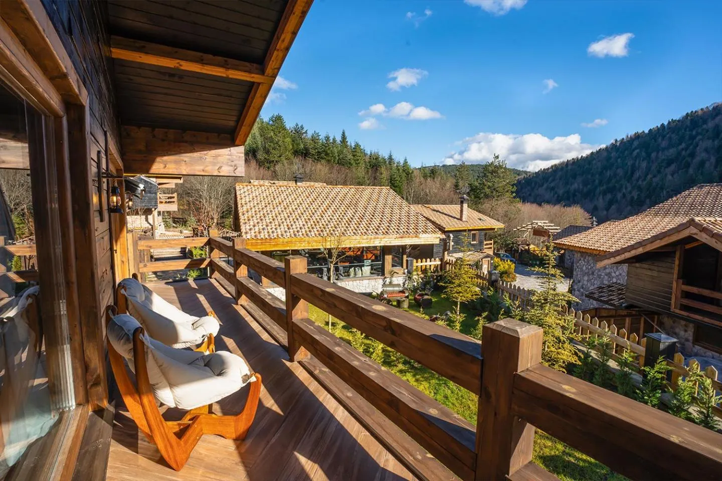 Spring in Bİ ABANT MASALI VİLLAGE HOTEL