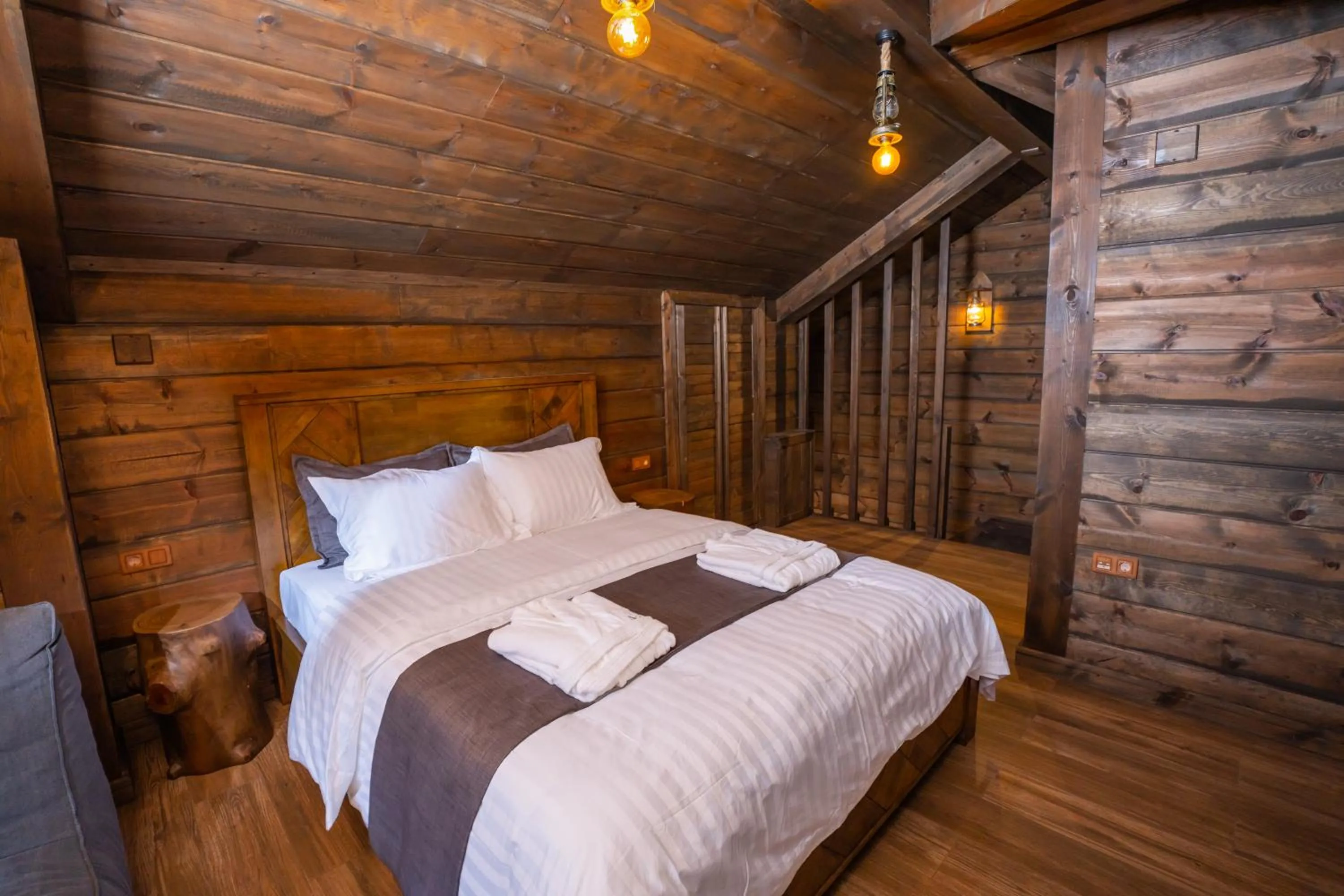 Bed in Bİ ABANT MASALI VİLLAGE HOTEL