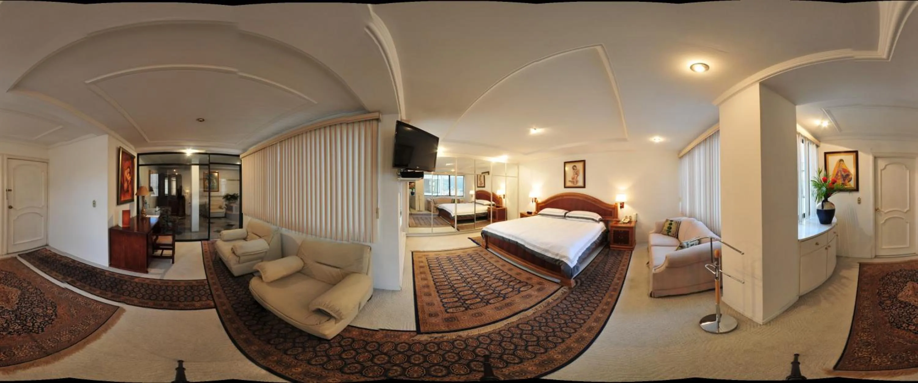 Photo of the whole room in Hotel Cordero