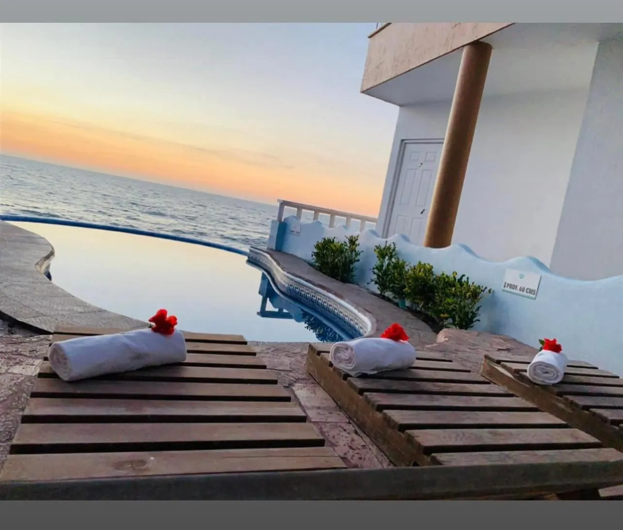 Swimming pool in Hotel Grand Bahía Los Cocos
