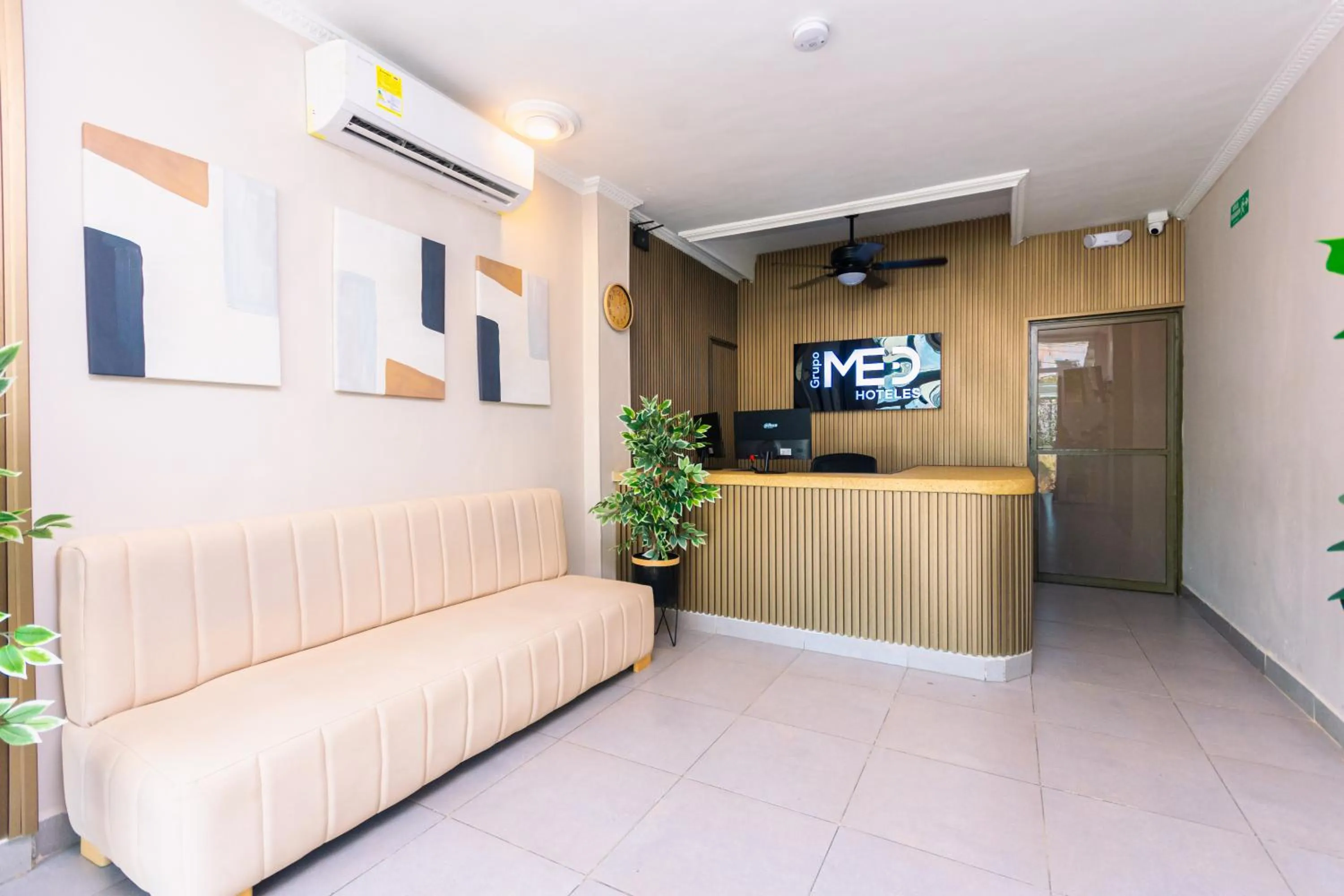 Lobby or reception in Hotel Med Cartagena