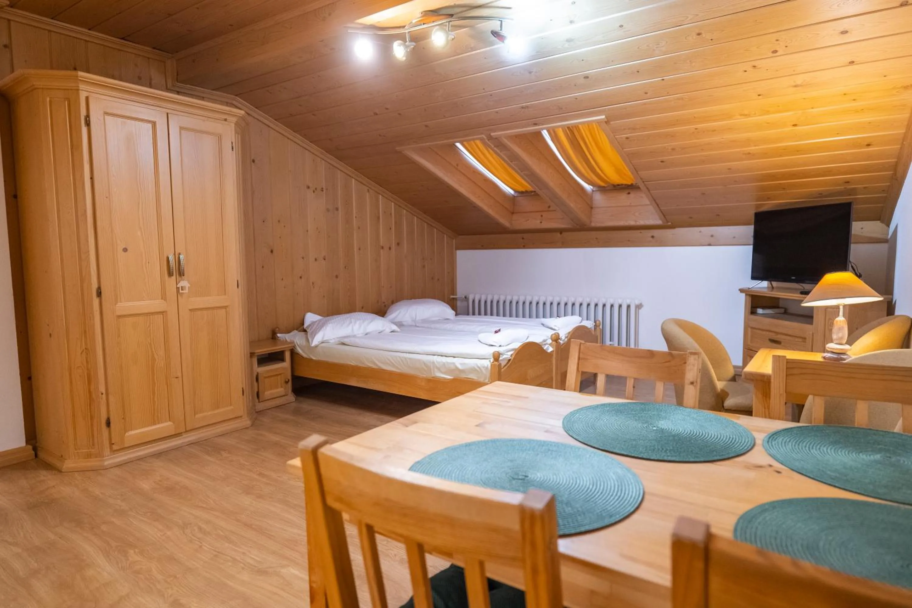 Photo of the whole room, Bed in Willa Emilia