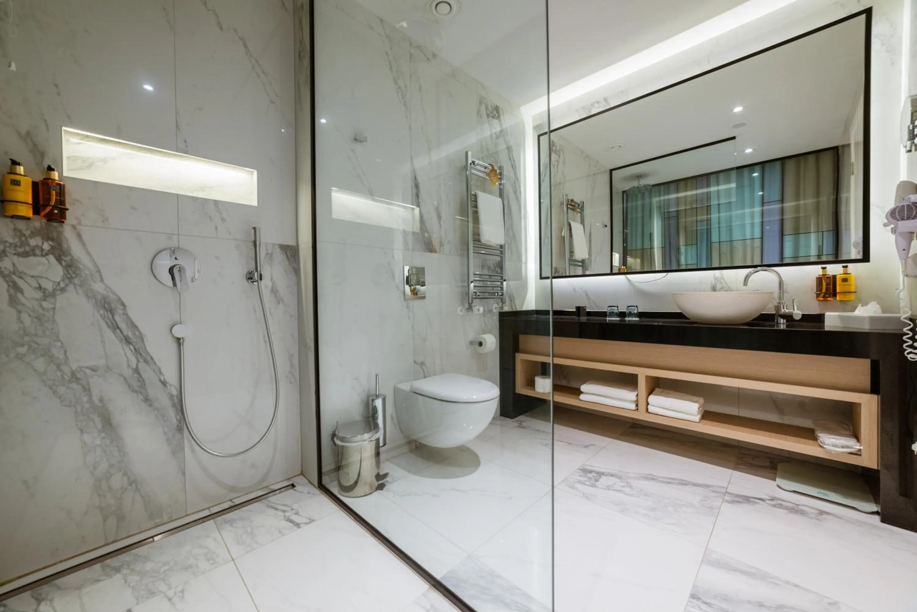 Shower in Hotel Imperial Conference & Spa