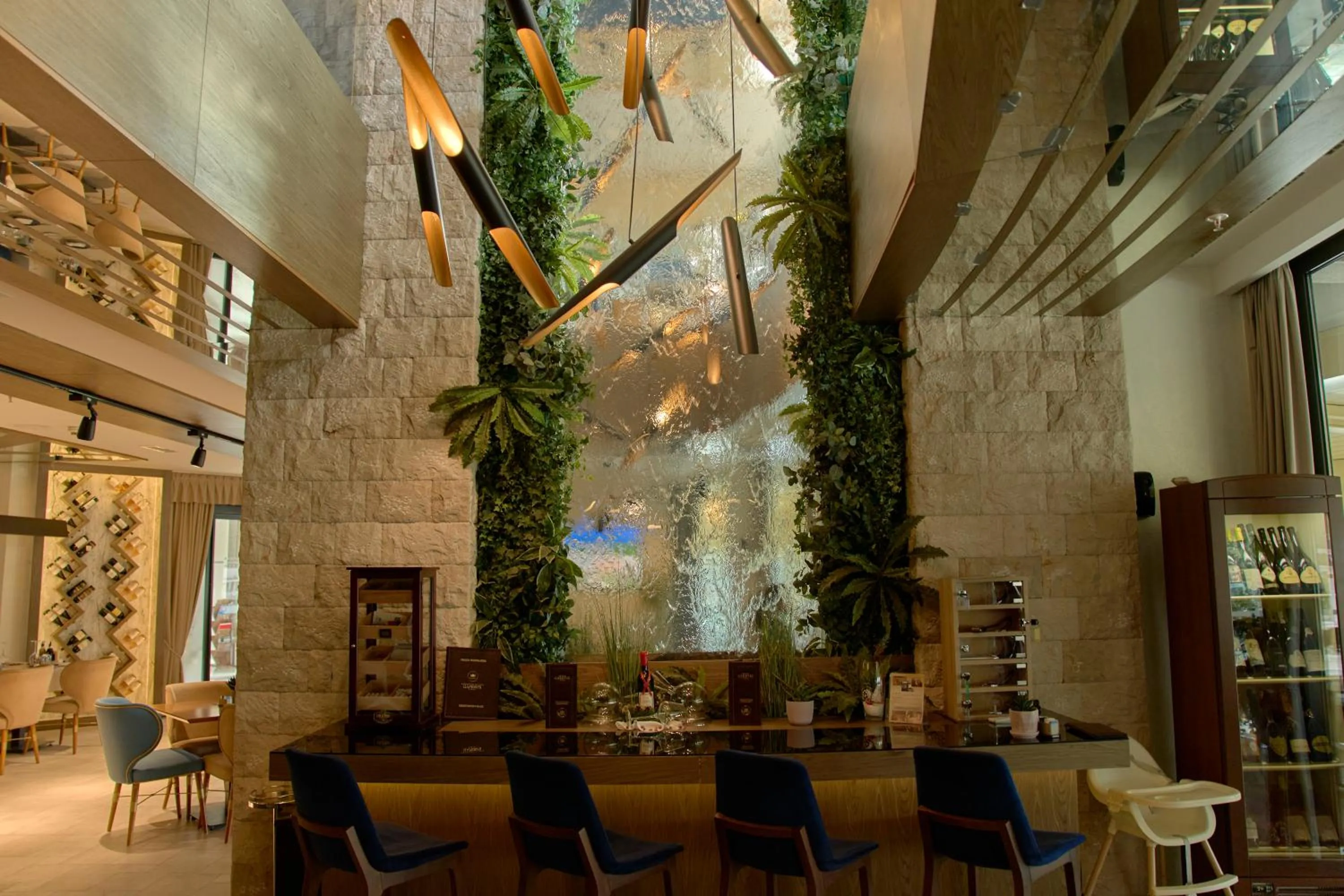 Restaurant/places to eat in Hotel Imperial Conference & Spa