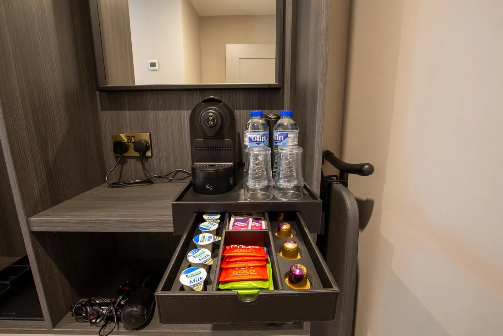 Coffee/tea facilities in The Abbeygate Townhouse