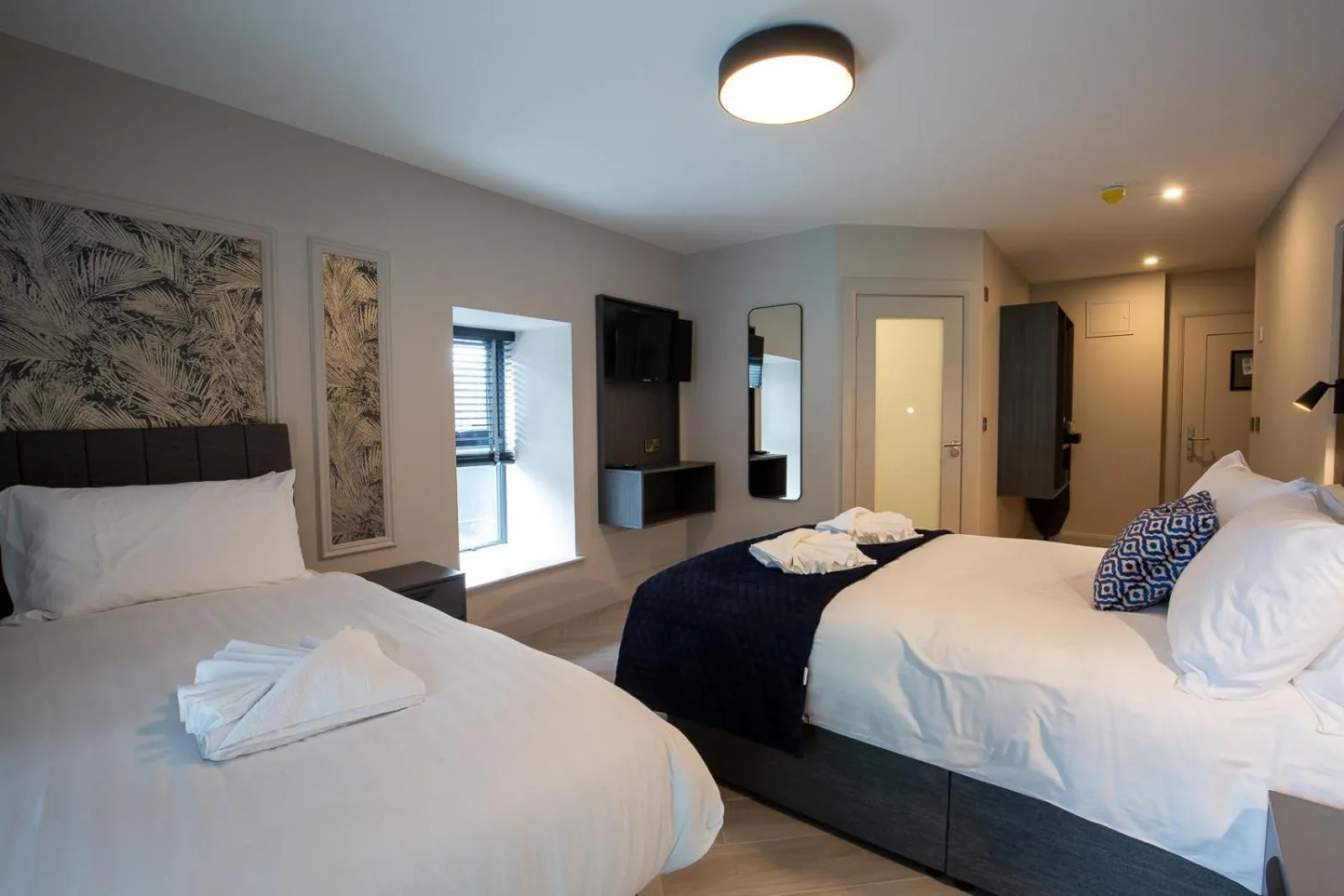 Bedroom, Bed in The Abbeygate Townhouse