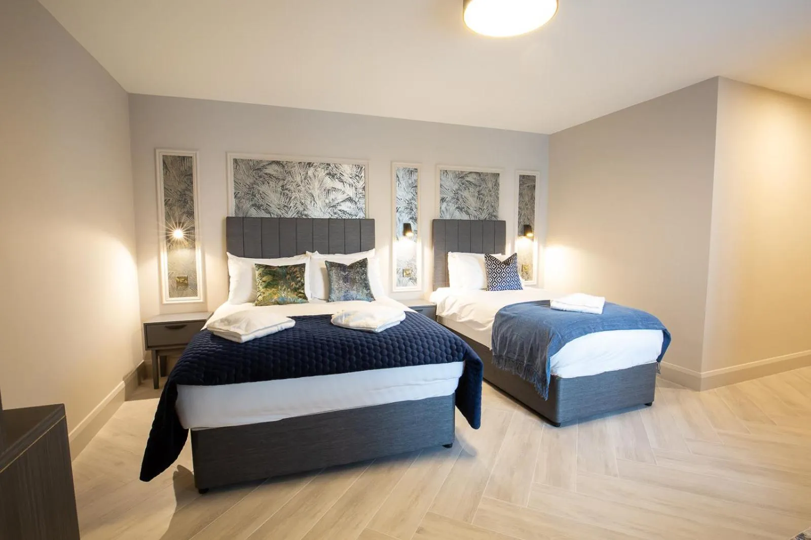 Bedroom, Bed in The Abbeygate Townhouse